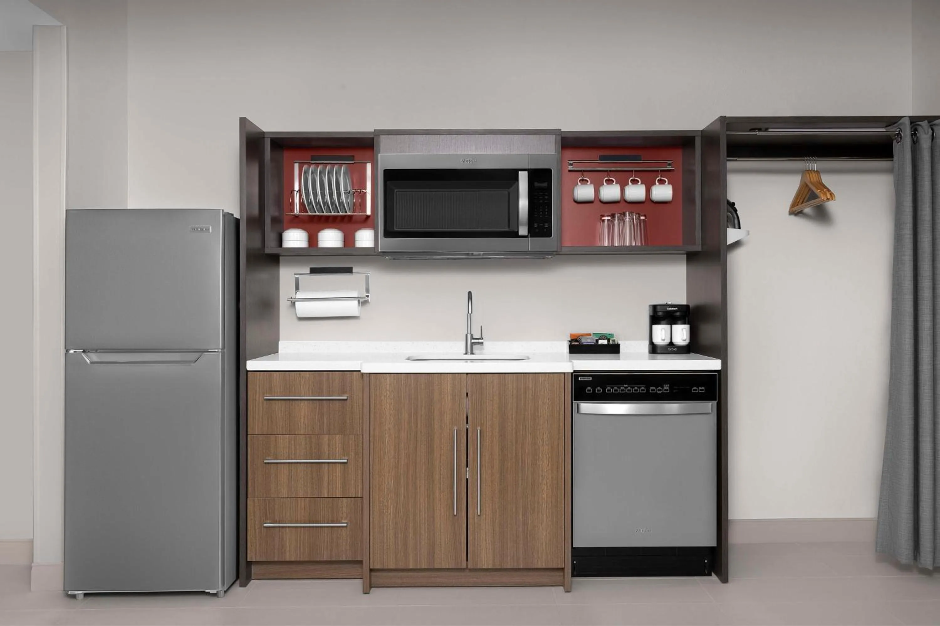 Kitchen or kitchenette in Home2 Suites By Hilton Falls Church