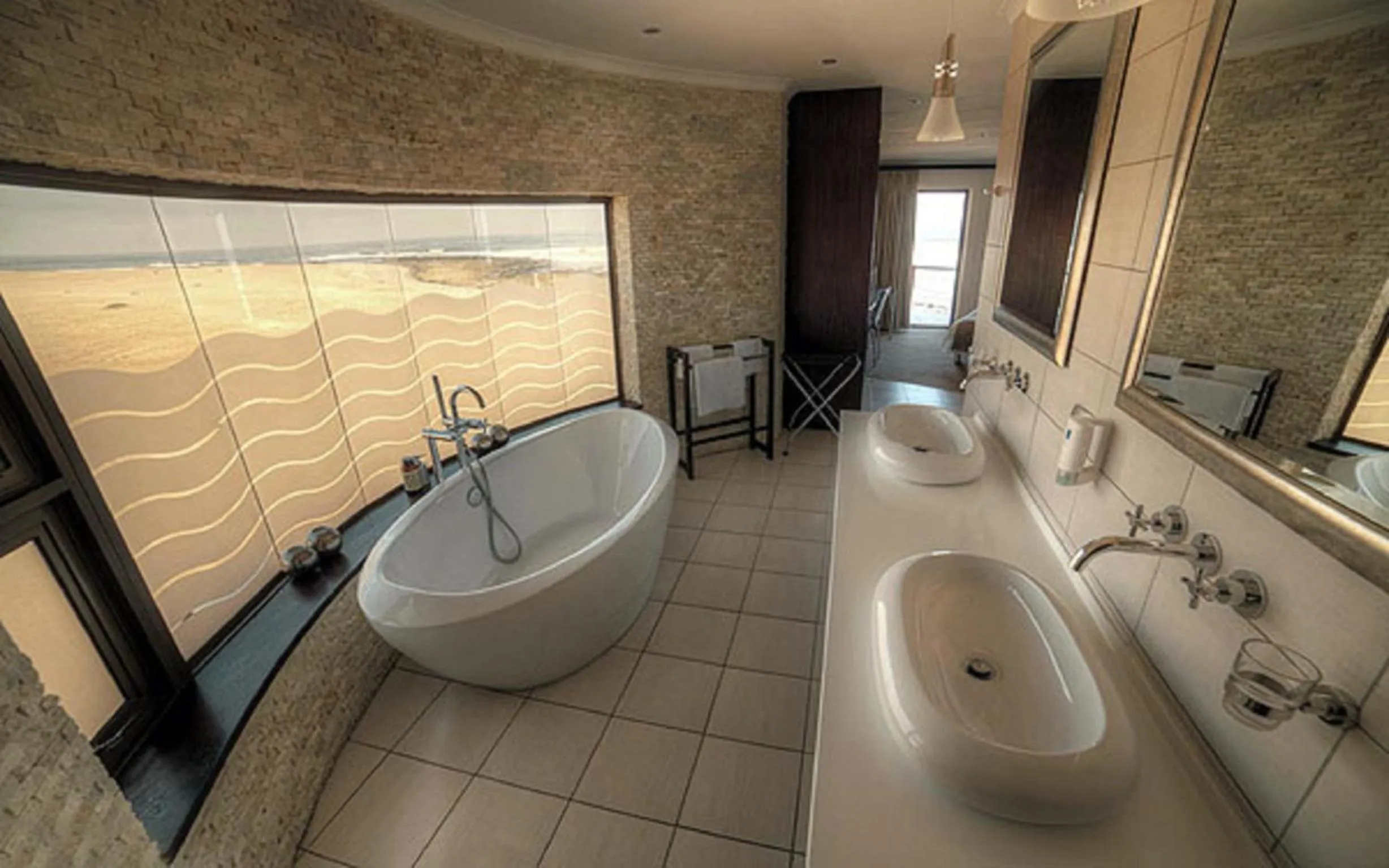 Bathroom in Beach Lodge
