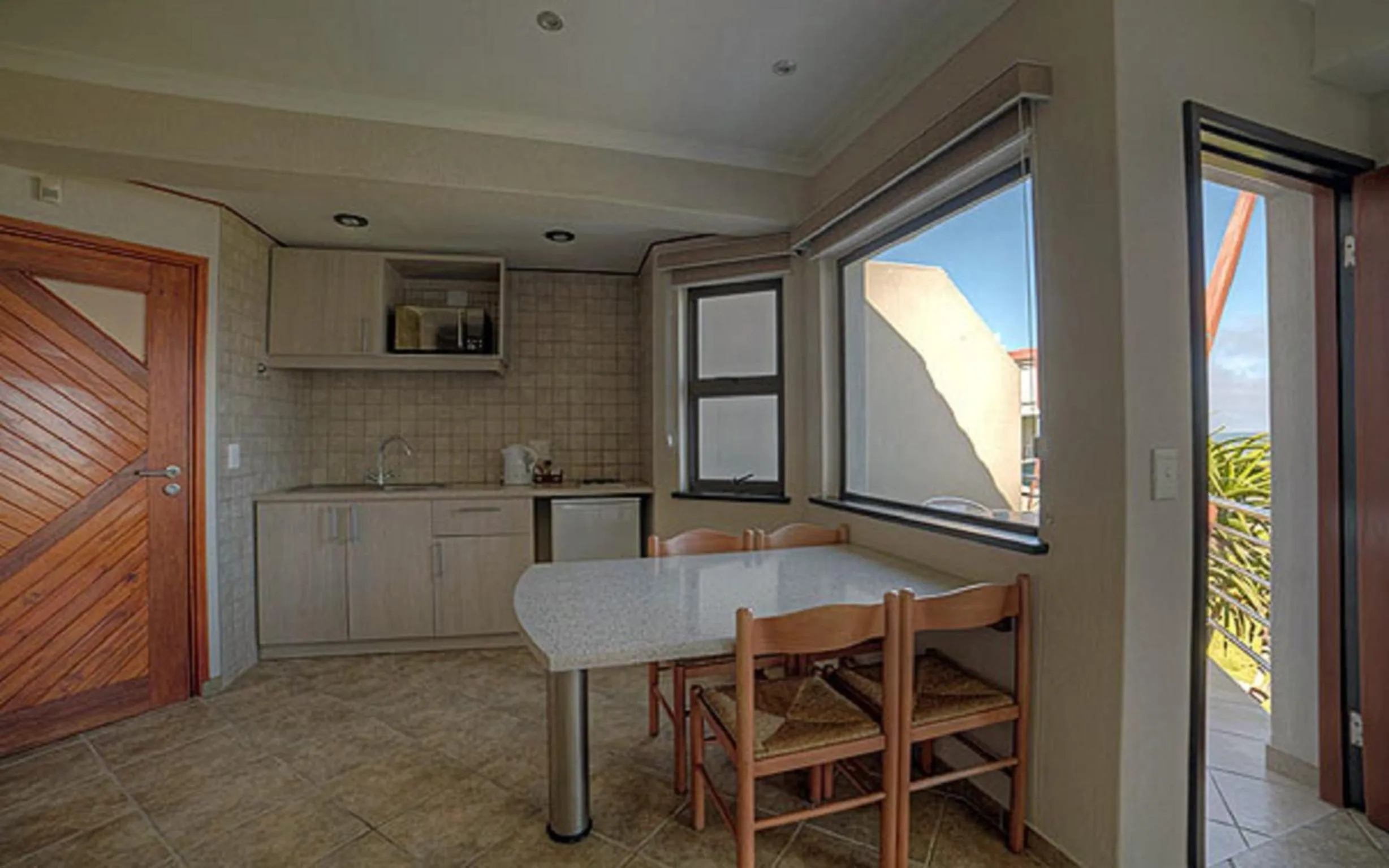 Kitchen or kitchenette in Beach Lodge