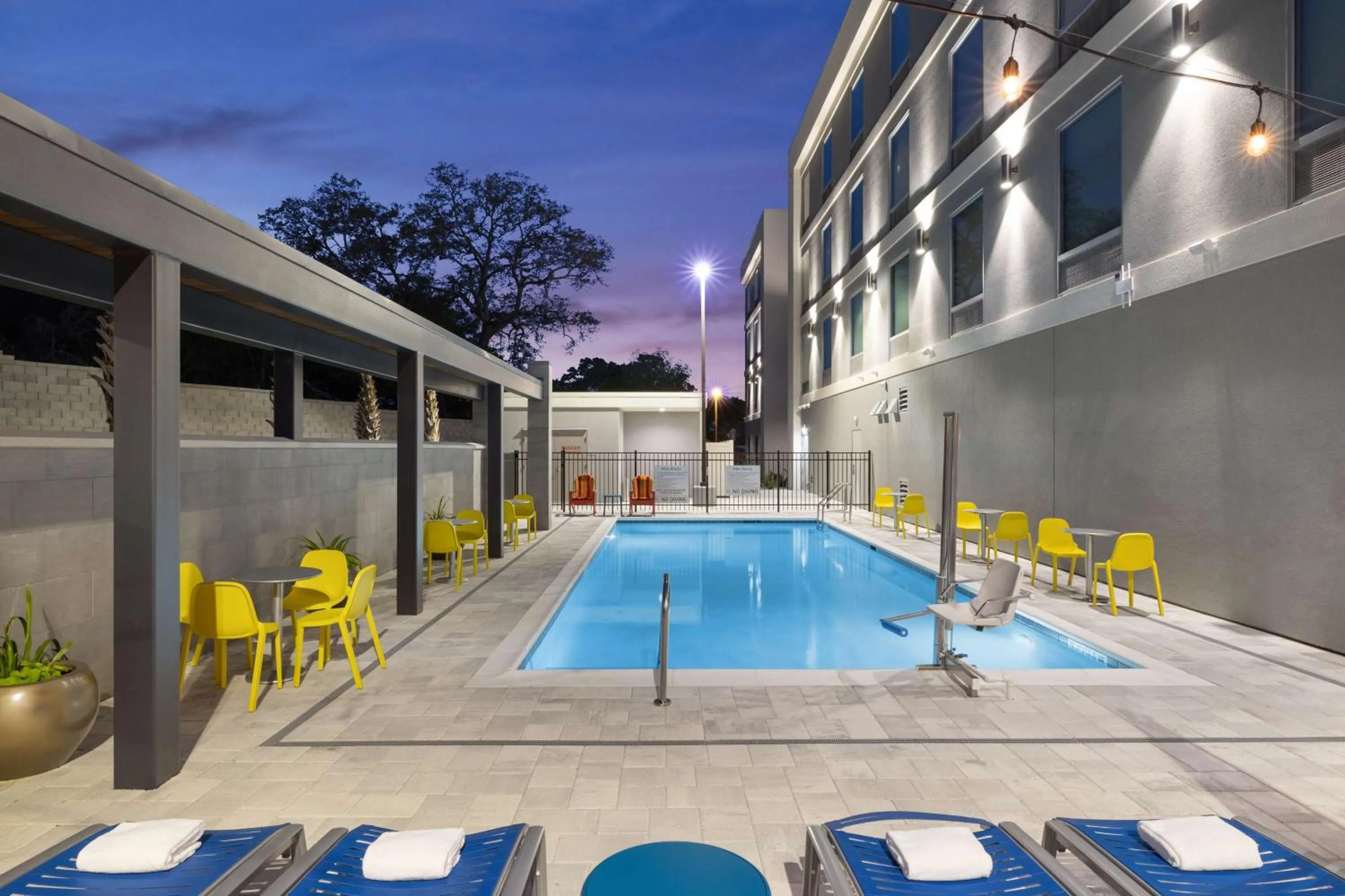 Pool view in Home2 Suites By Hilton Niceville Eglin Air Force Base