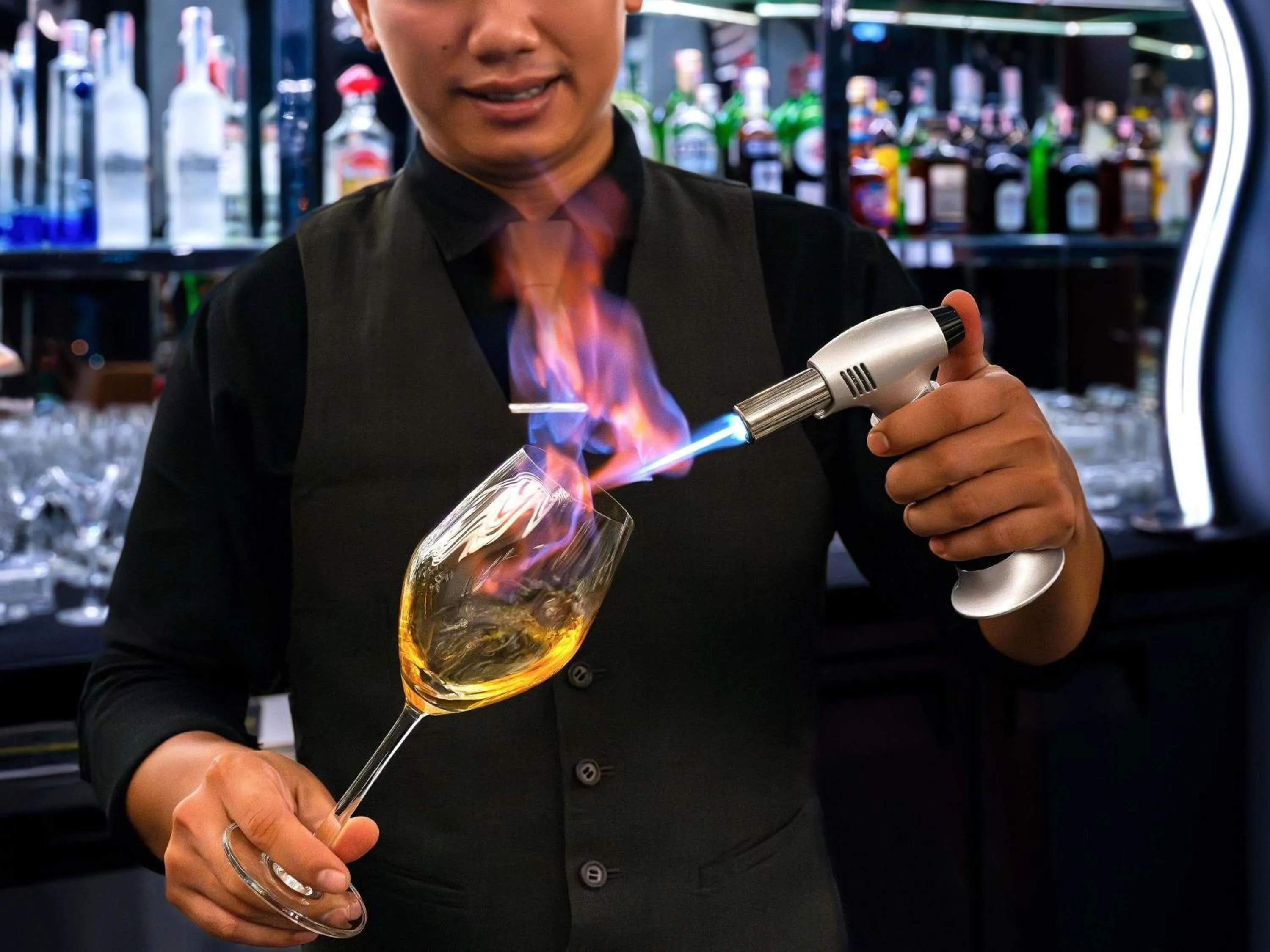 Lounge or bar in Mercure Bangkok Surawong