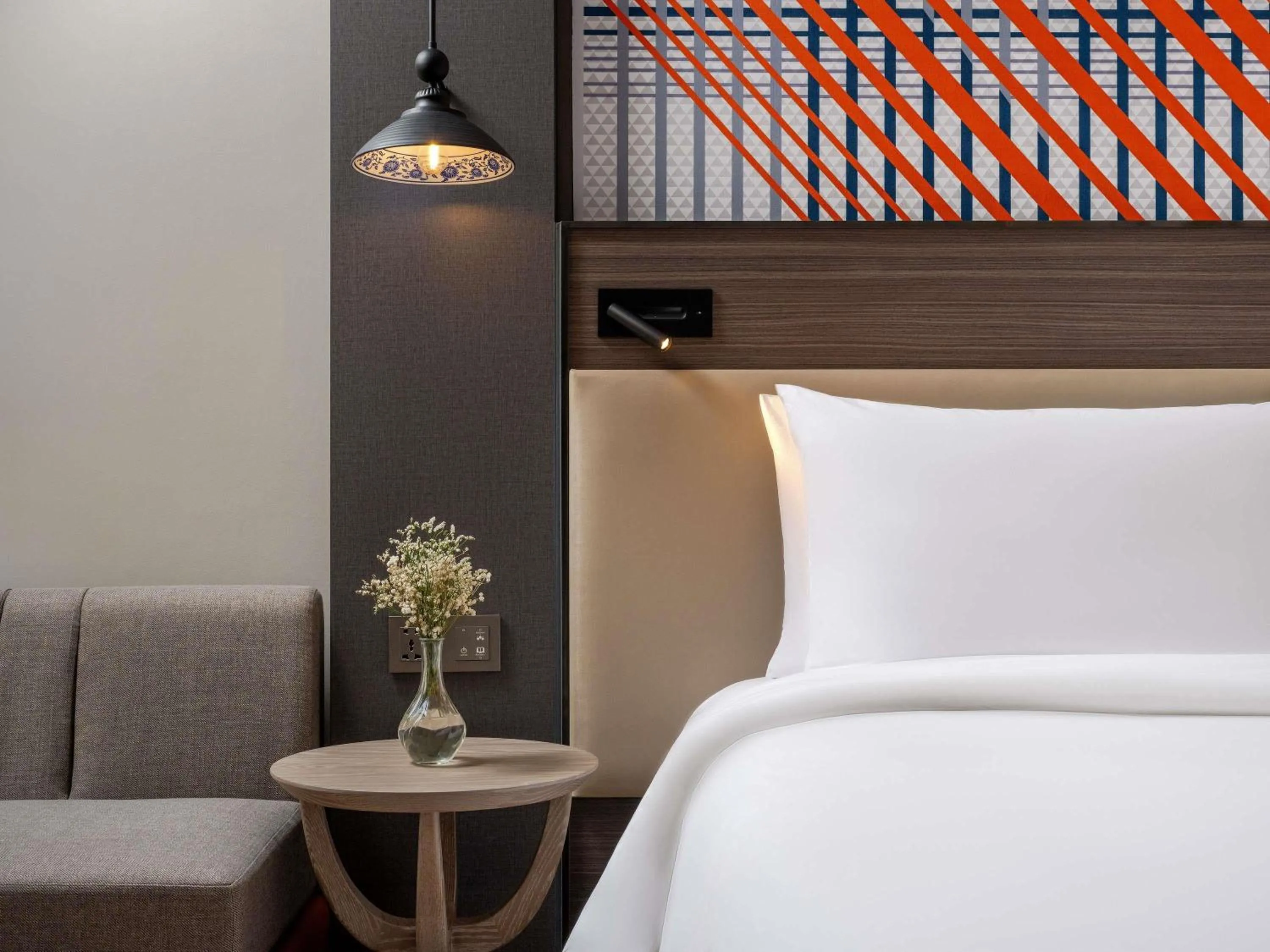 Bedroom, Bed in Mercure Bangkok Surawong