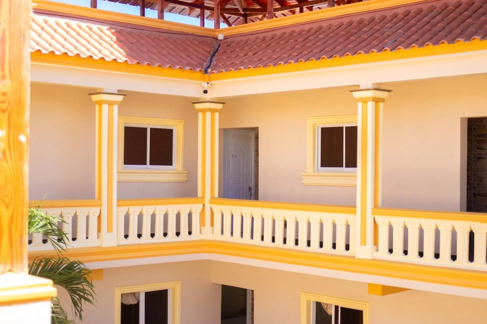 Property building in Diosamar Hotel y Suites