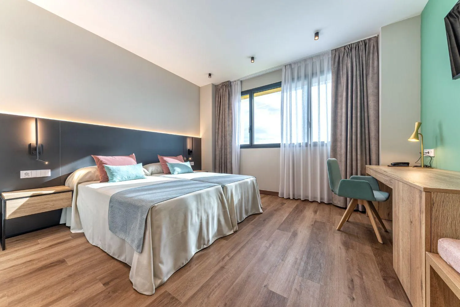 Bed in UNIVERSA Hoteles