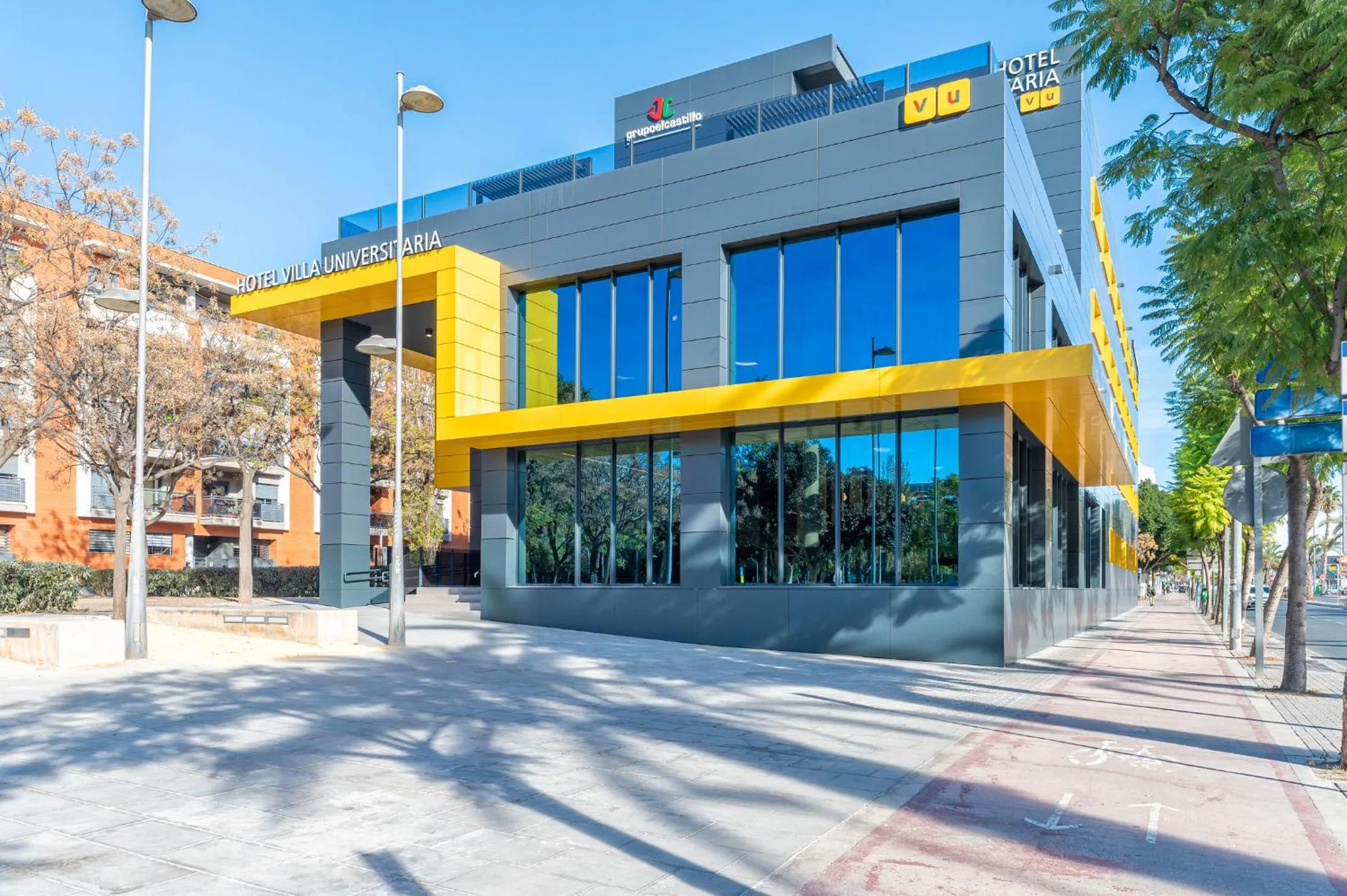 Property building in Hotel Villa Universitaria