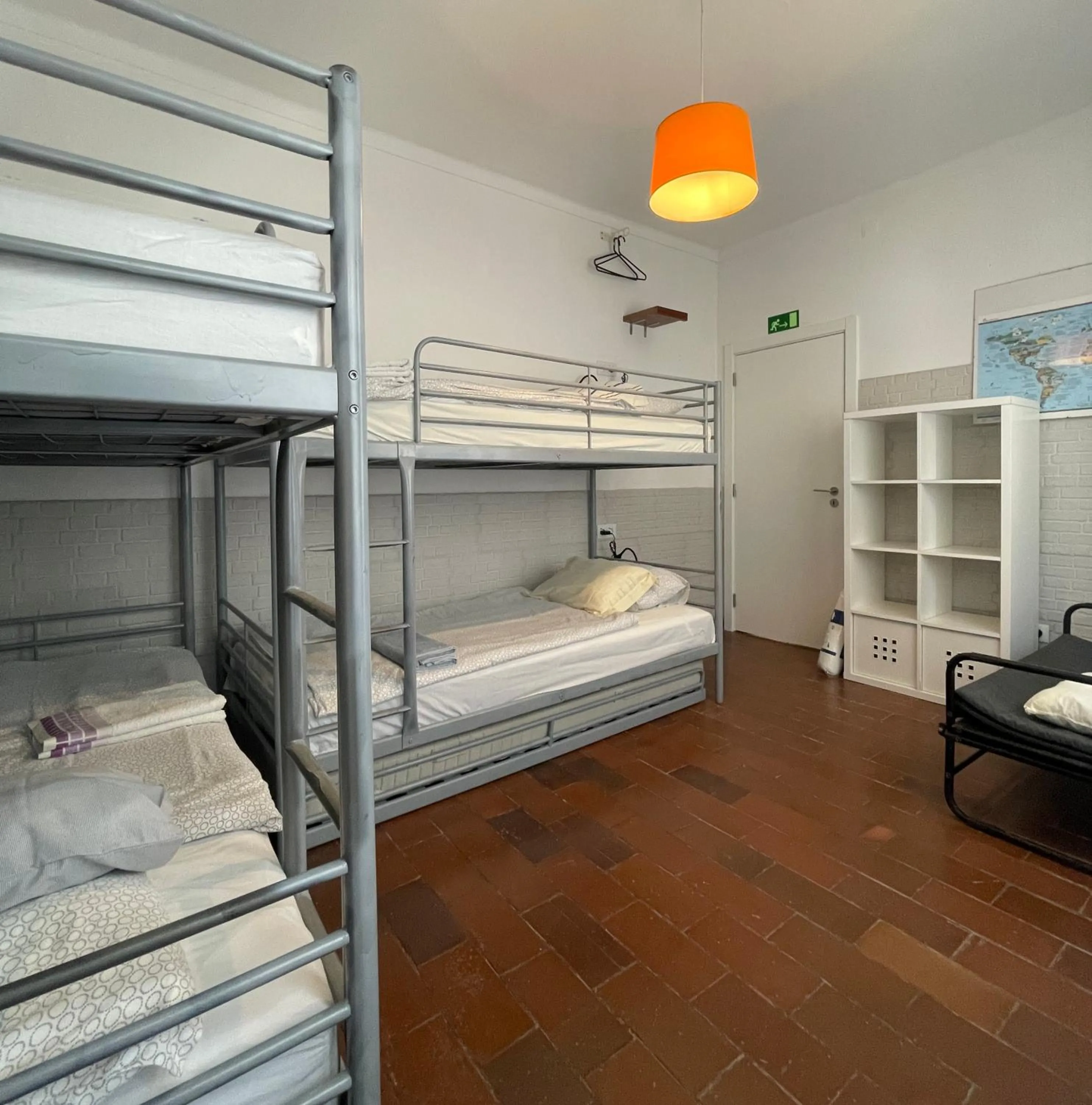 Bed in Native Surfhouse