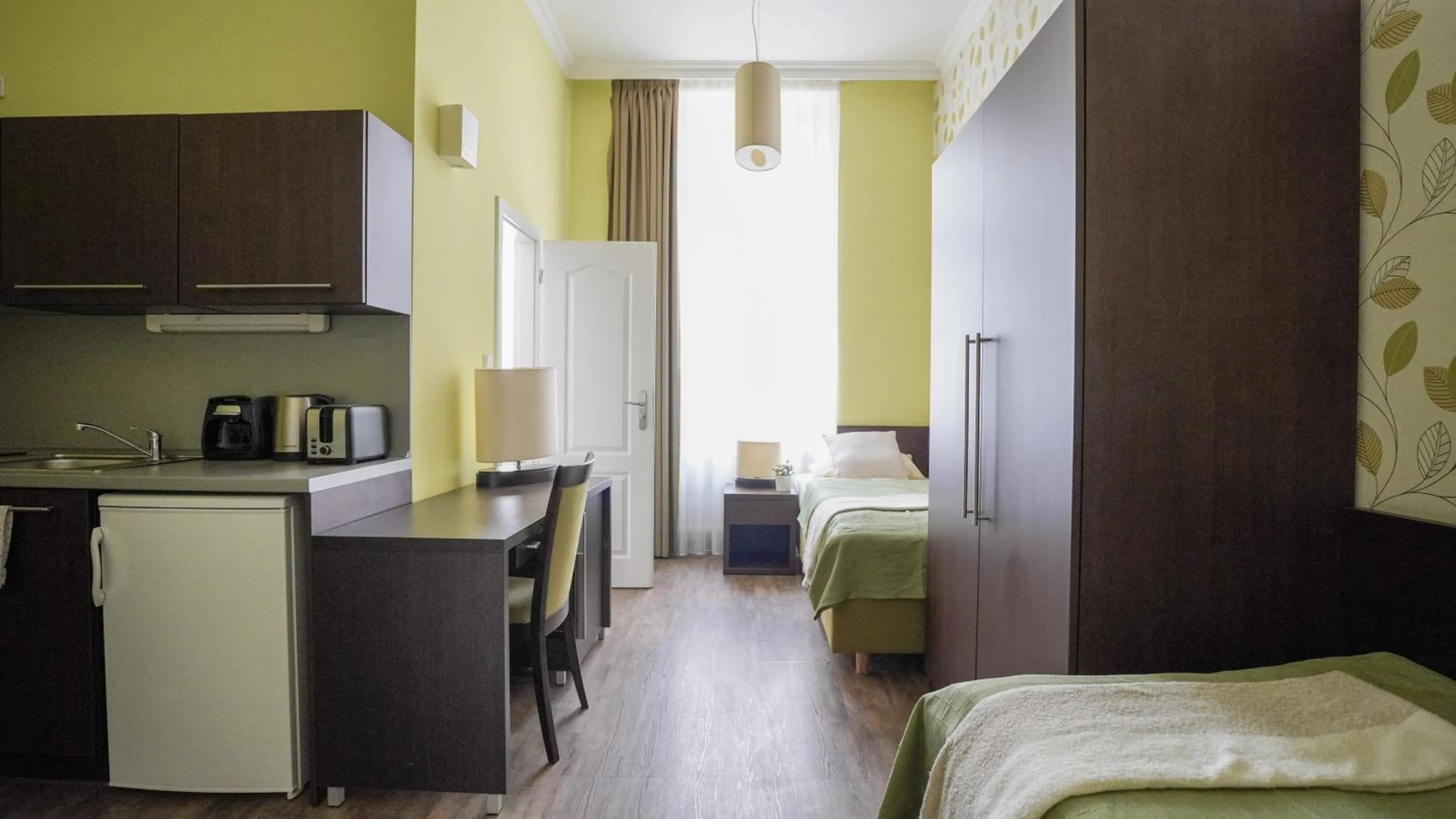 Coffee/tea facilities, Bed in Elegant & Stylish Center Apartments!
