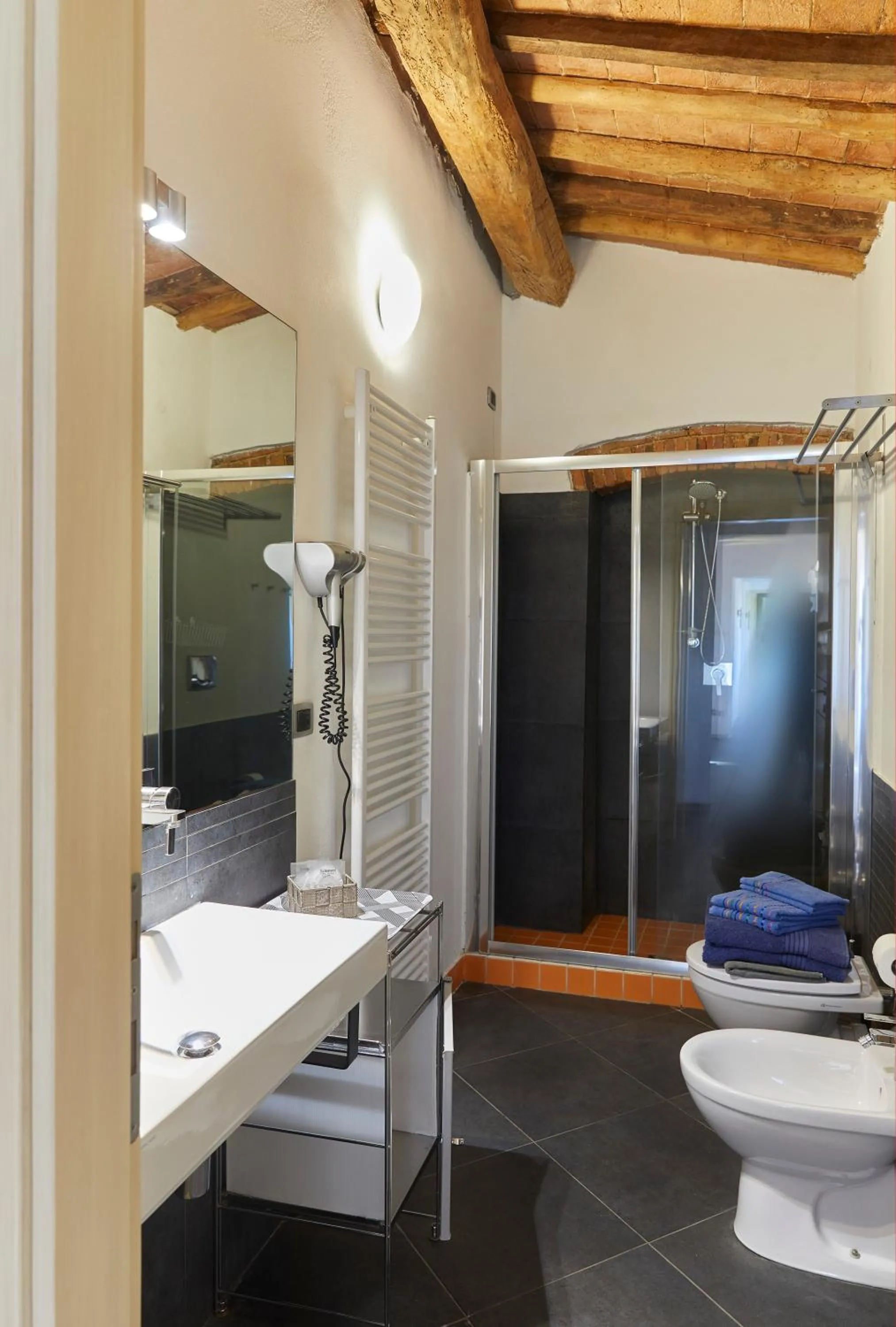 Shower in Colle da Vinci