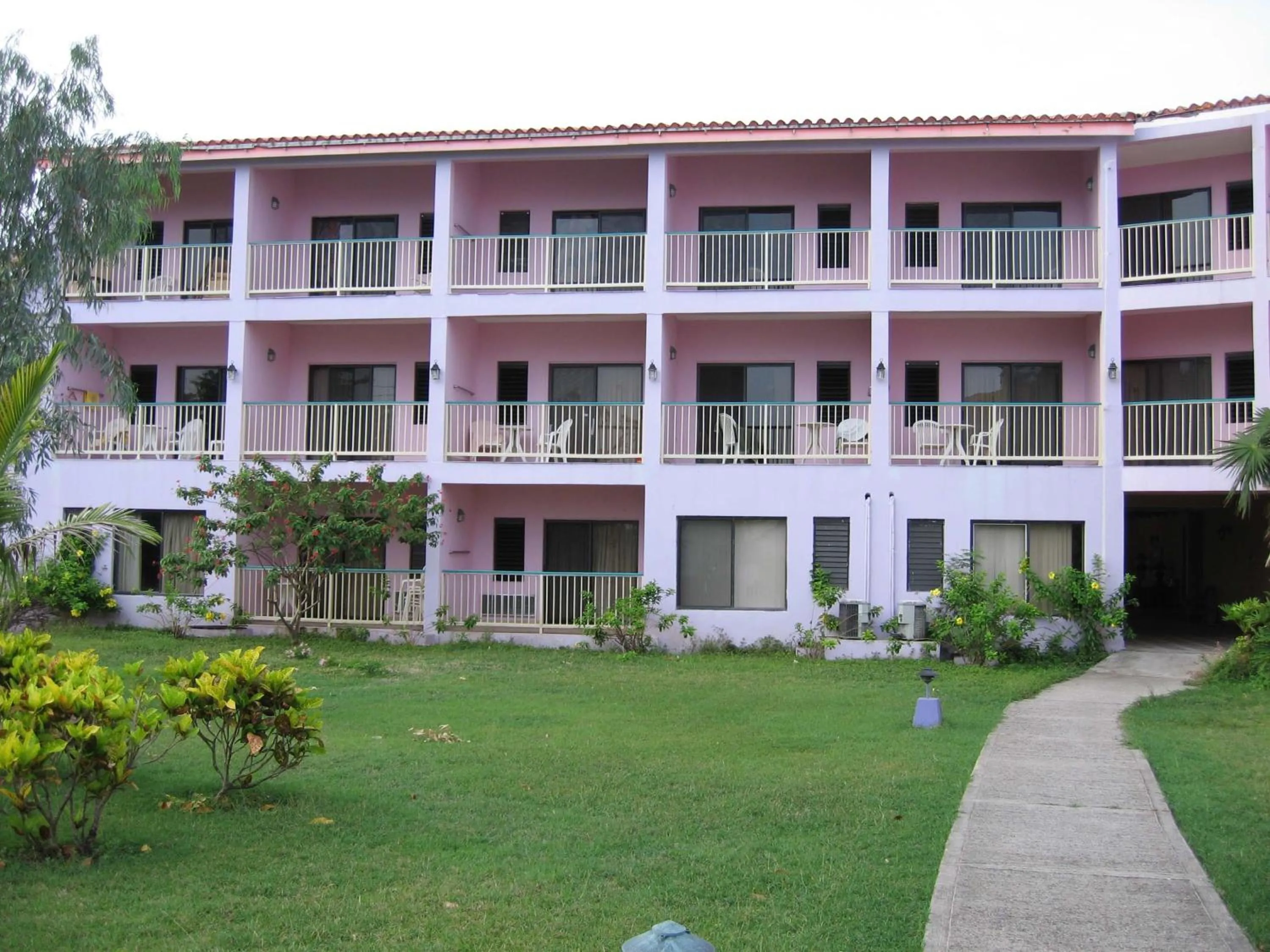 Property building in Allamanda Beach Resort
