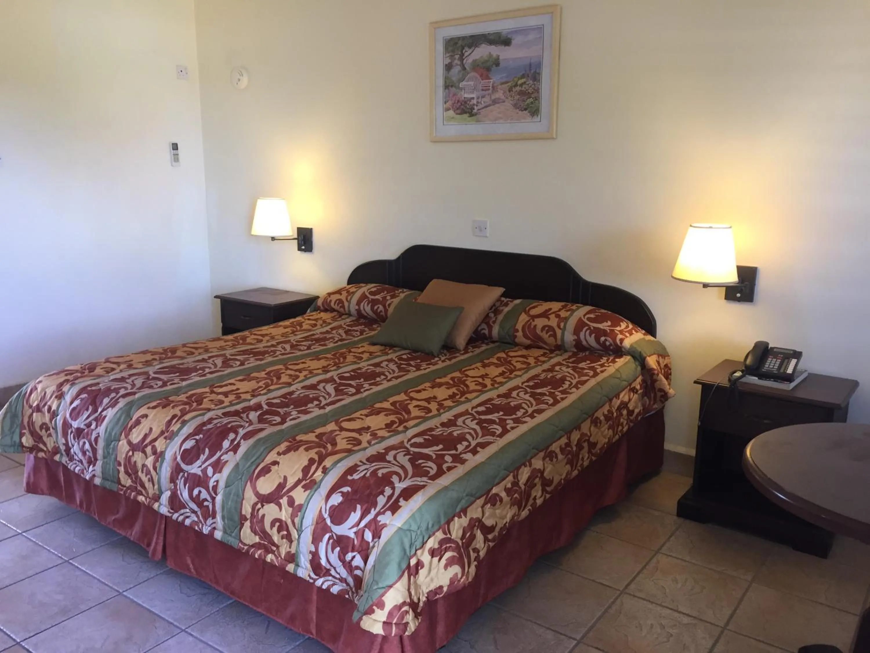 Bed in Allamanda Beach Resort