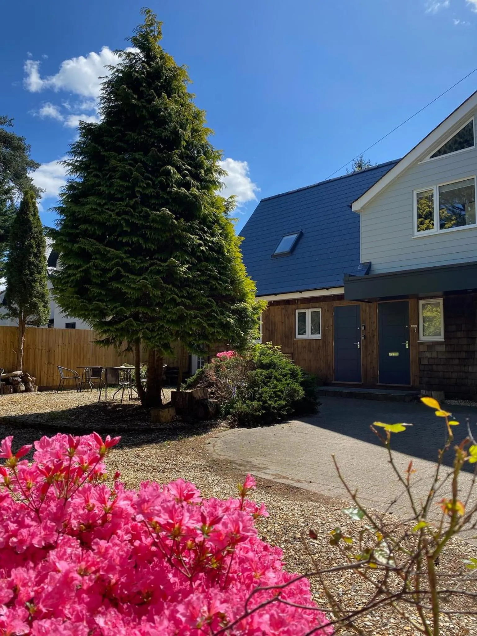 Garden view in Petherton Cottage Studios