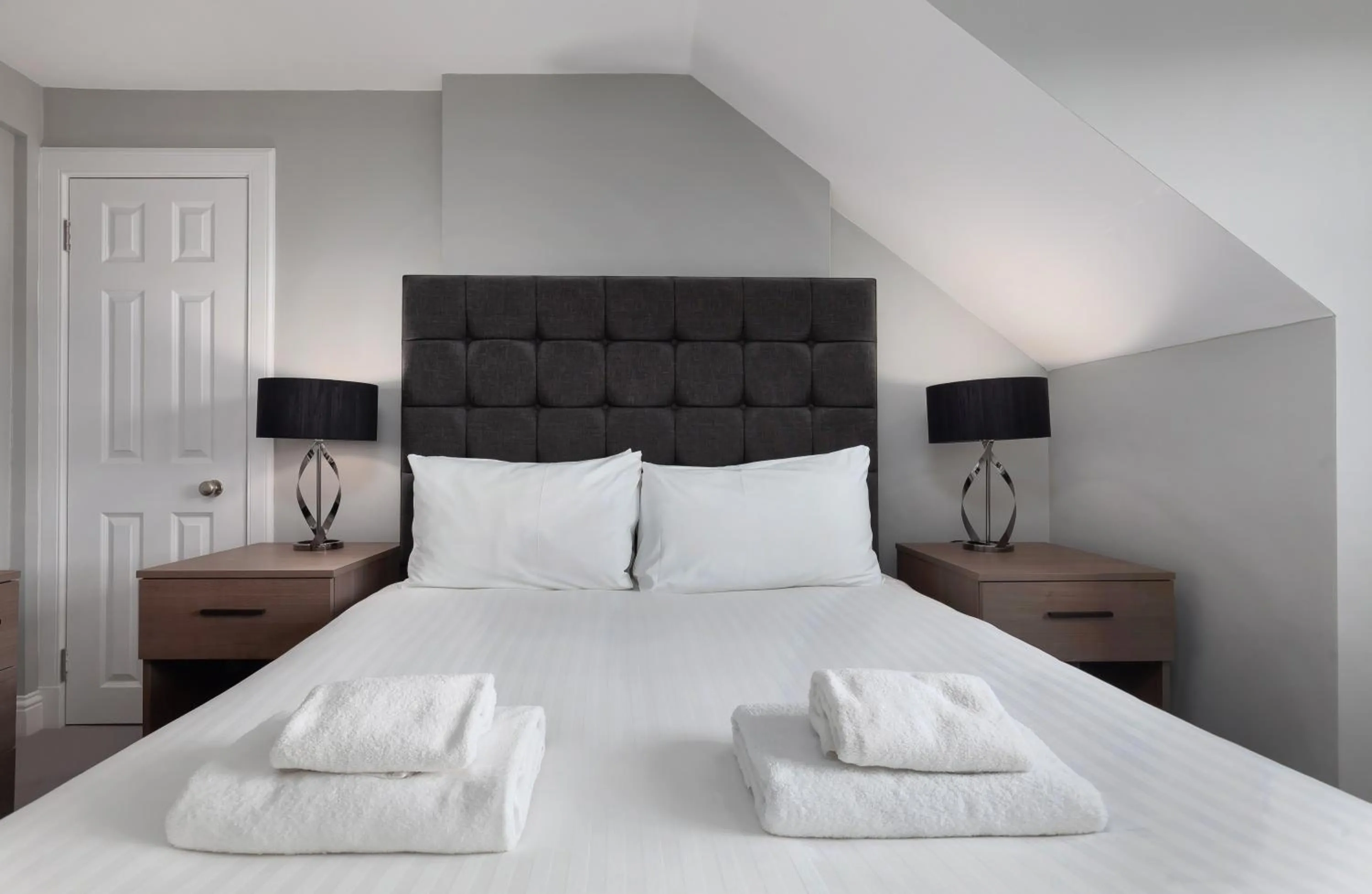 Bed in Destiny Scotland - Hill Street Apartments