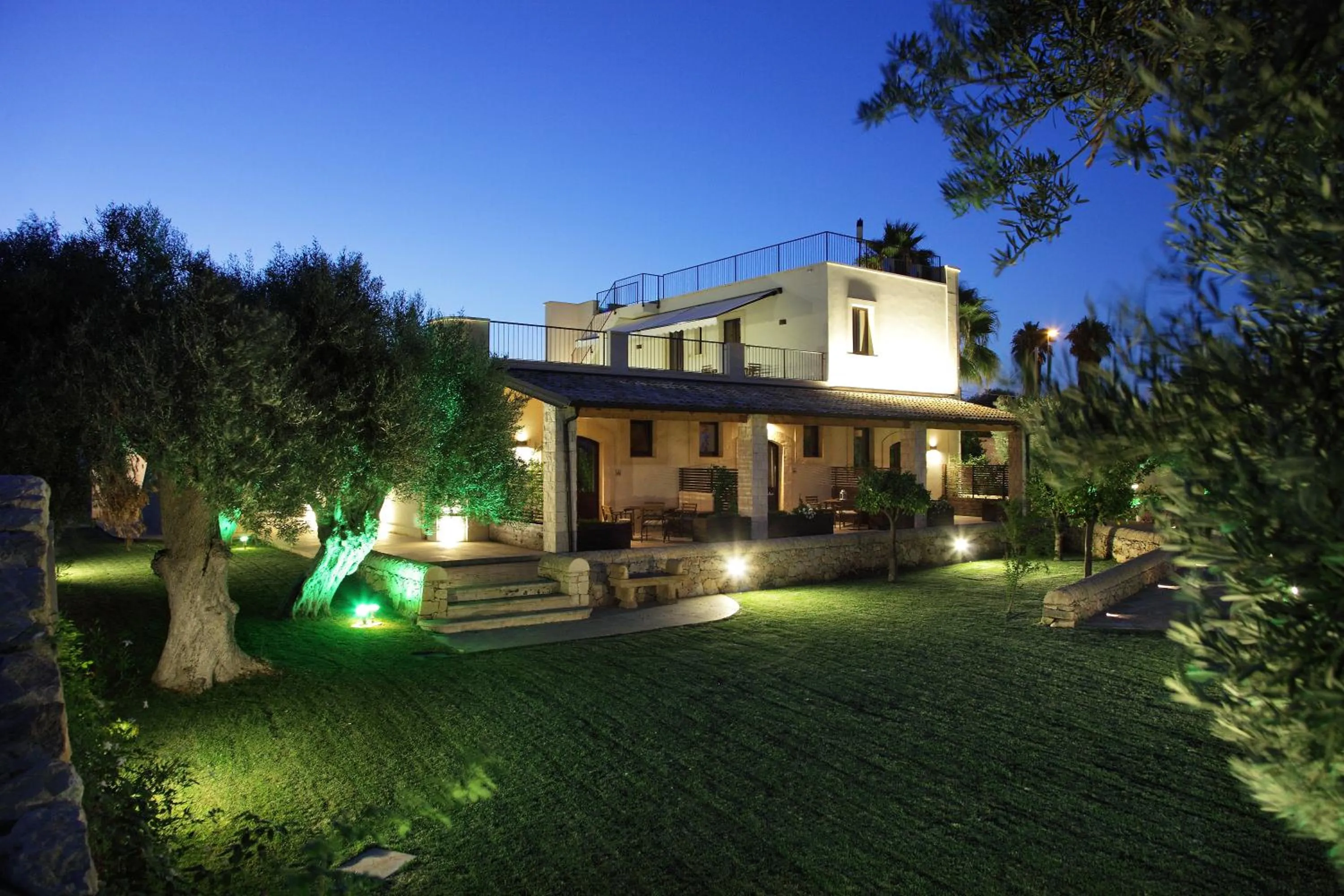 Property building in Casal Sikelio