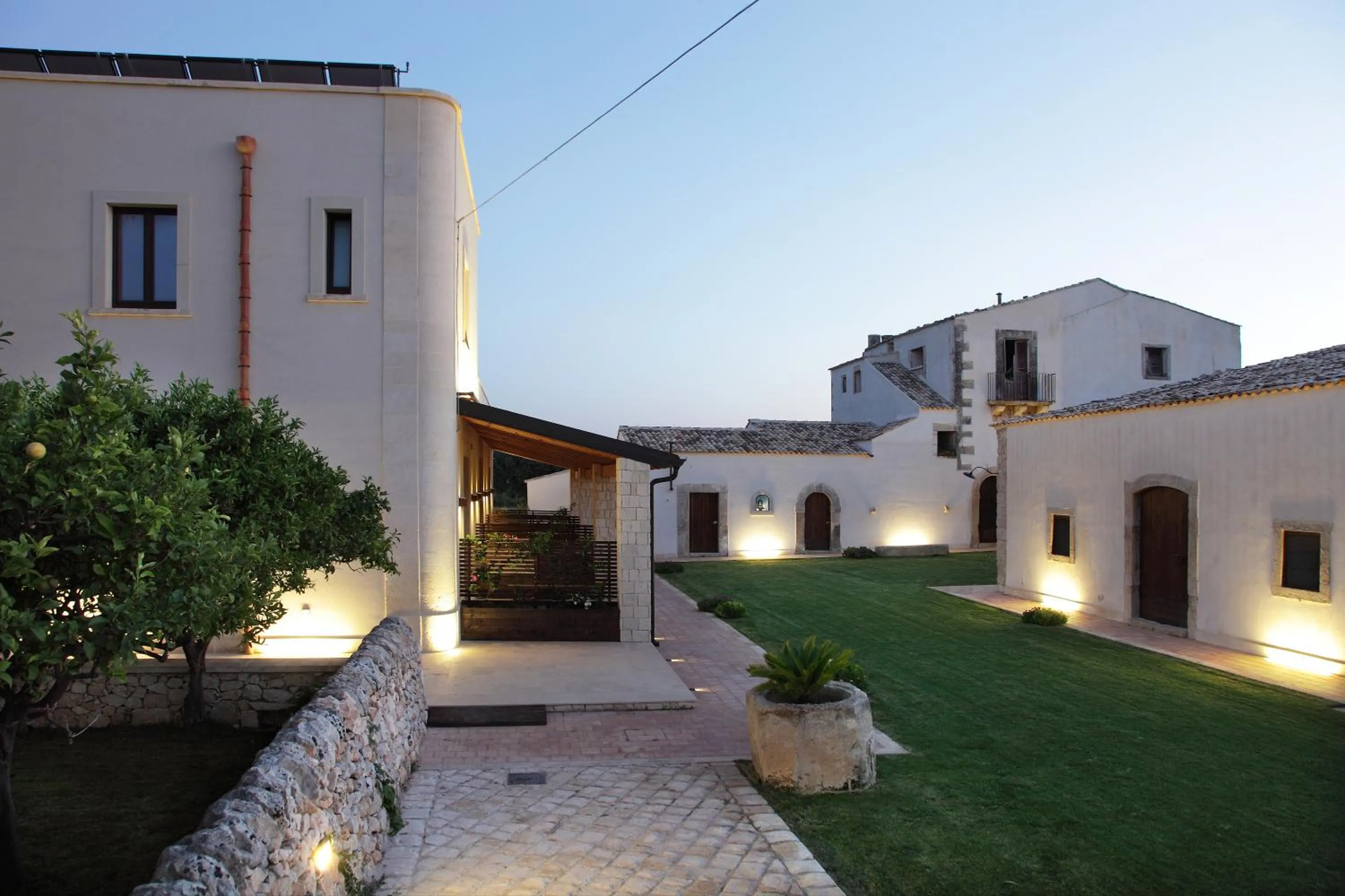 Property building in Casal Sikelio