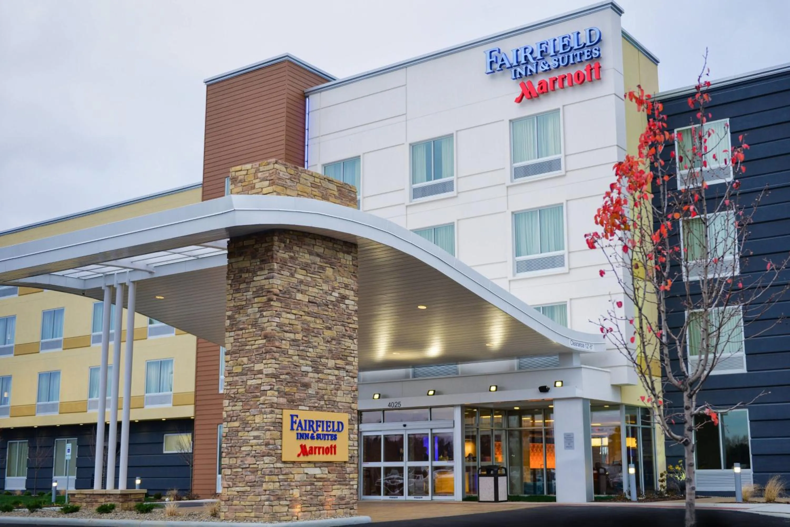 Property building in Fairfield Inn and Suites Canton South