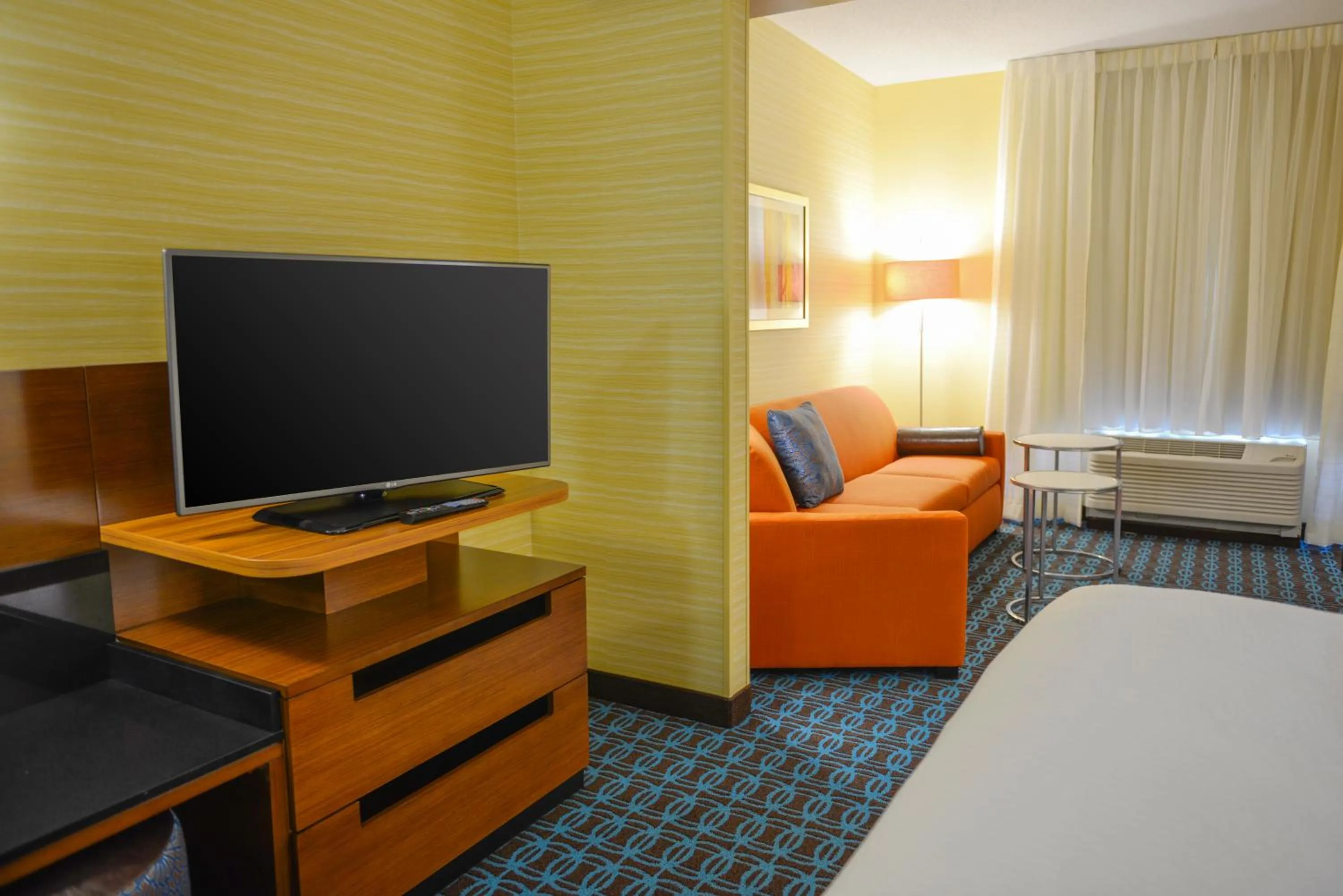 Bedroom, Bed in Fairfield Inn and Suites Canton South
