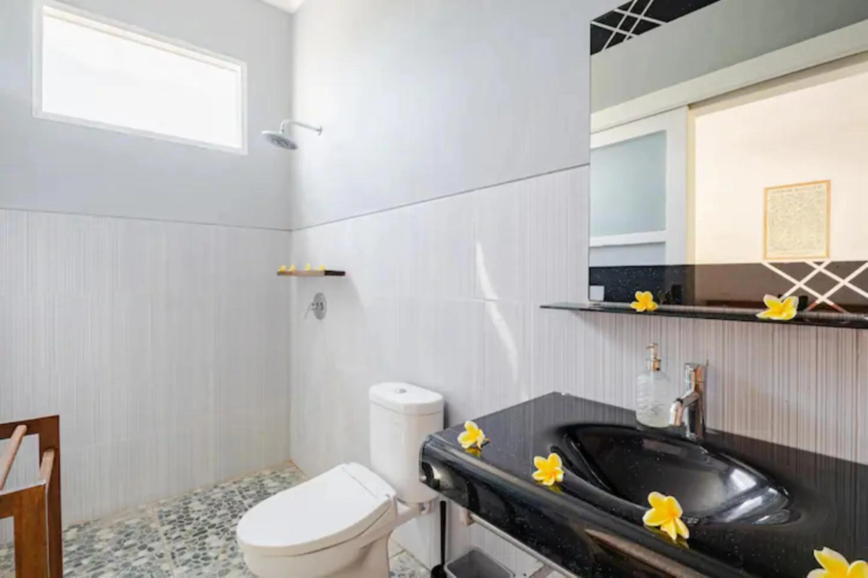 Bathroom in Idyll House