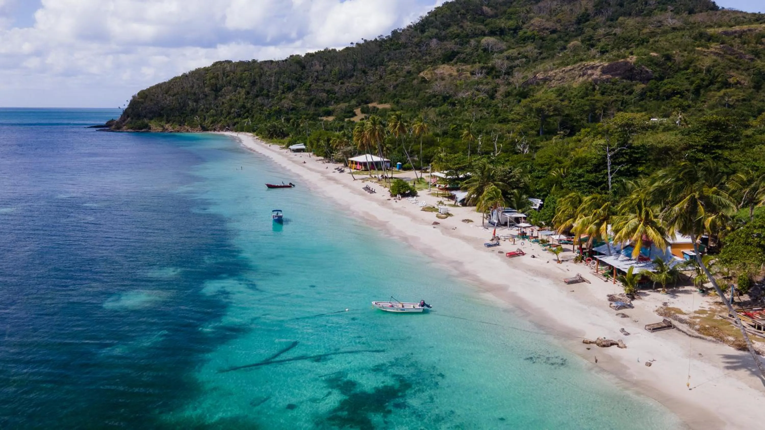 Beach in South West Bay Cabañas