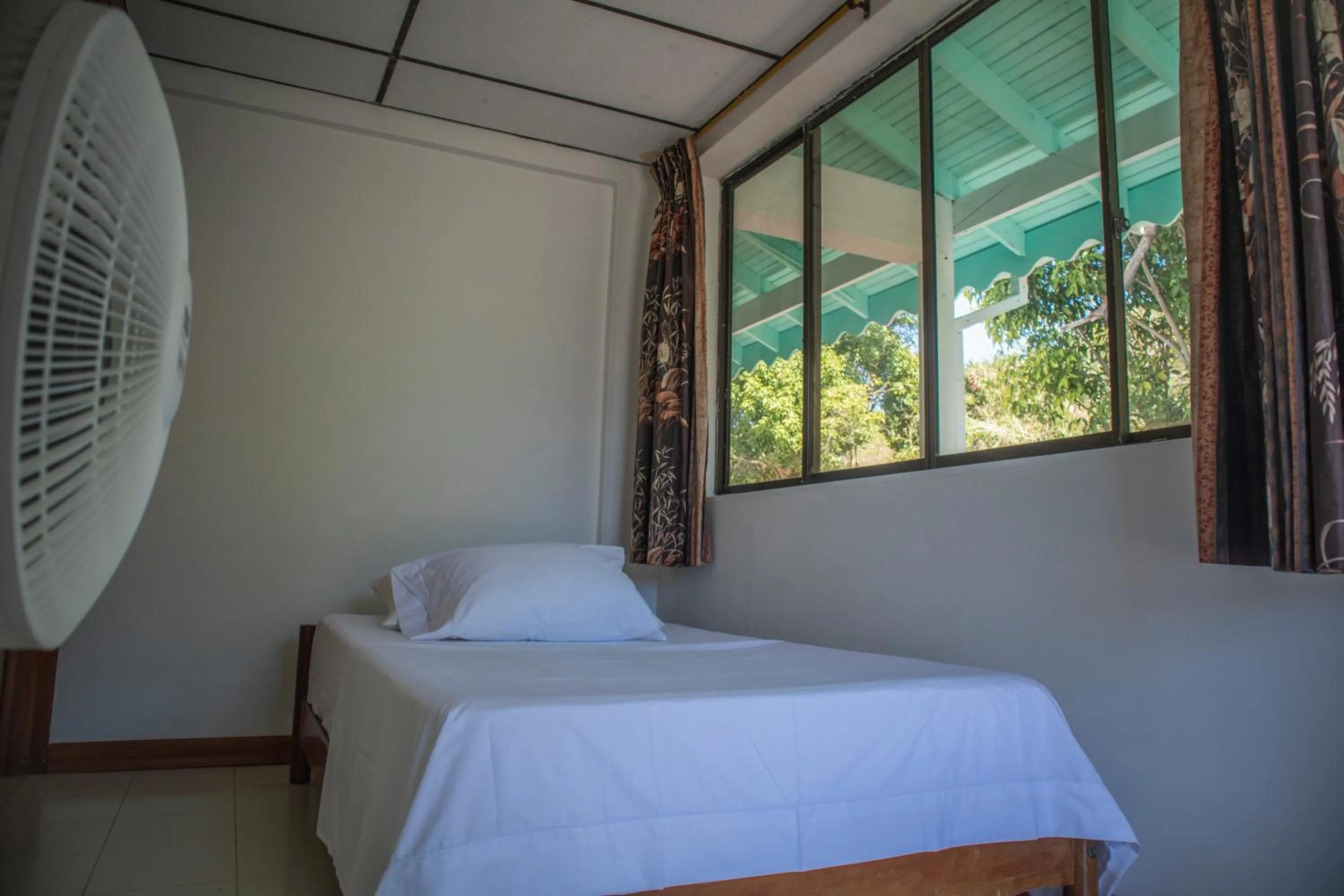 Bed in South West Bay Cabañas