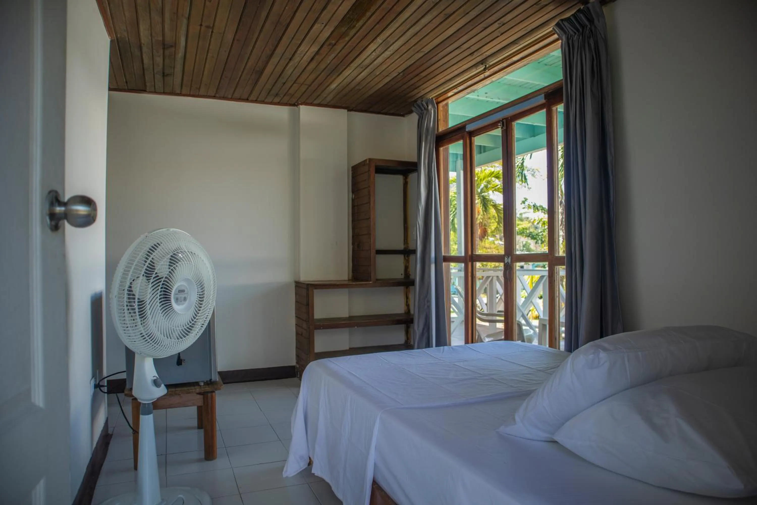 Bed in South West Bay Cabañas