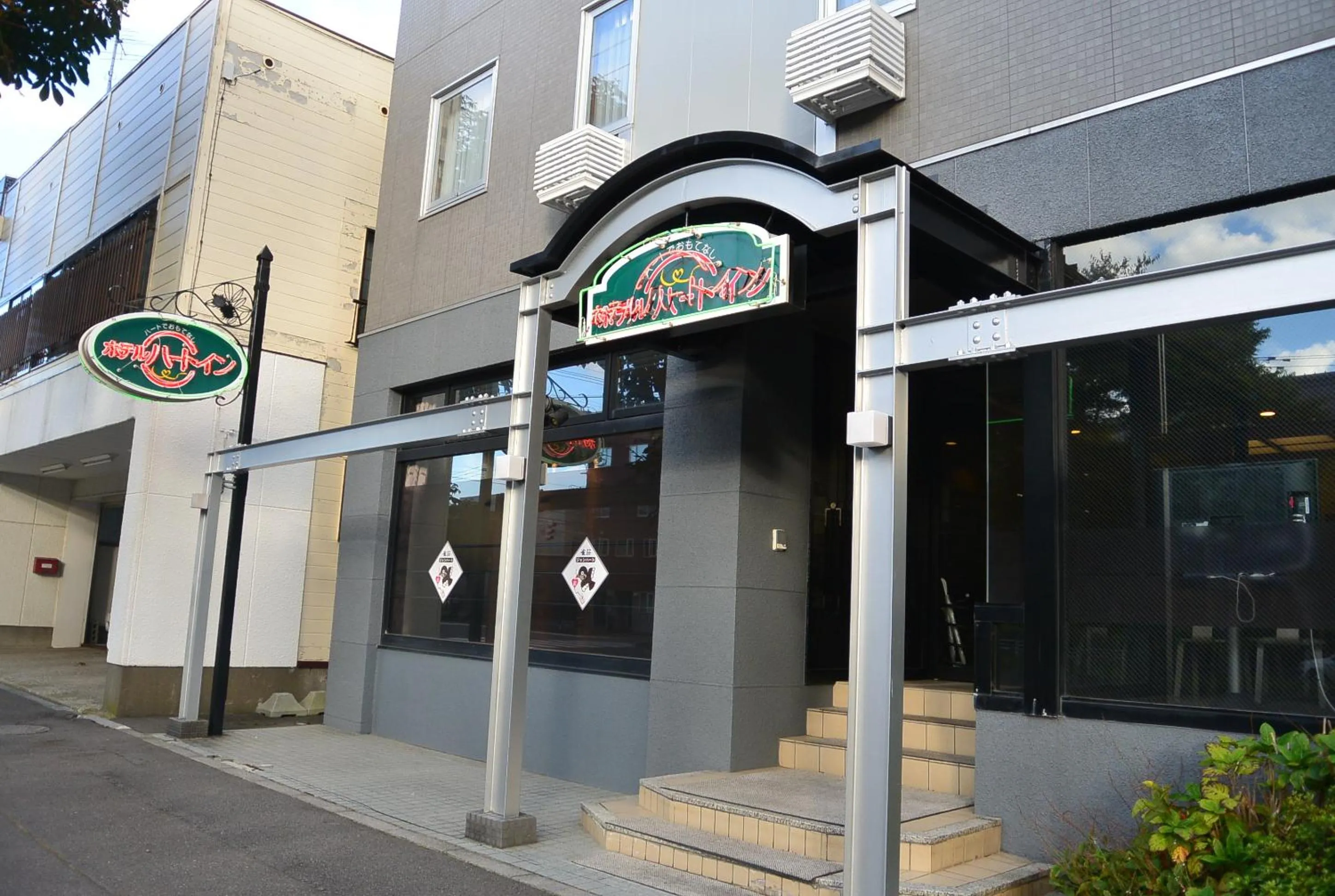 Property building in Hotel Heart Inn