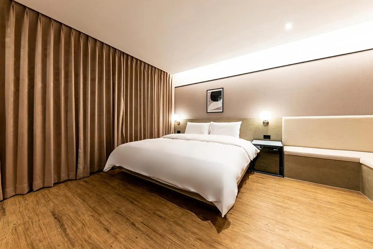 Photo of the whole room, Bed in Hotel Yaja Masan Odong Branch