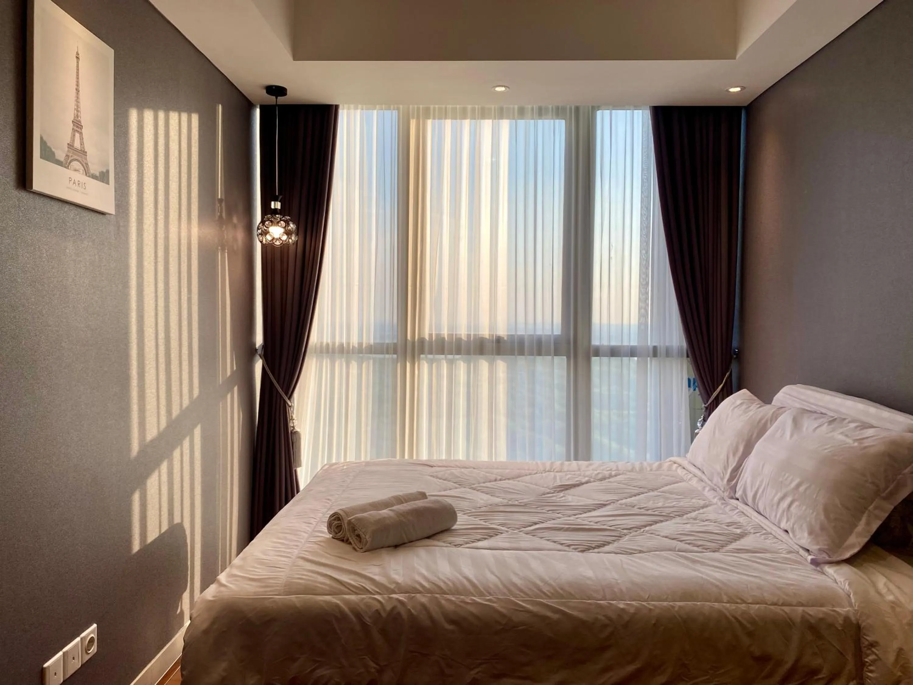 Bedroom, Bed in Comfort and Luxury Private Room at Goldcoast PIK