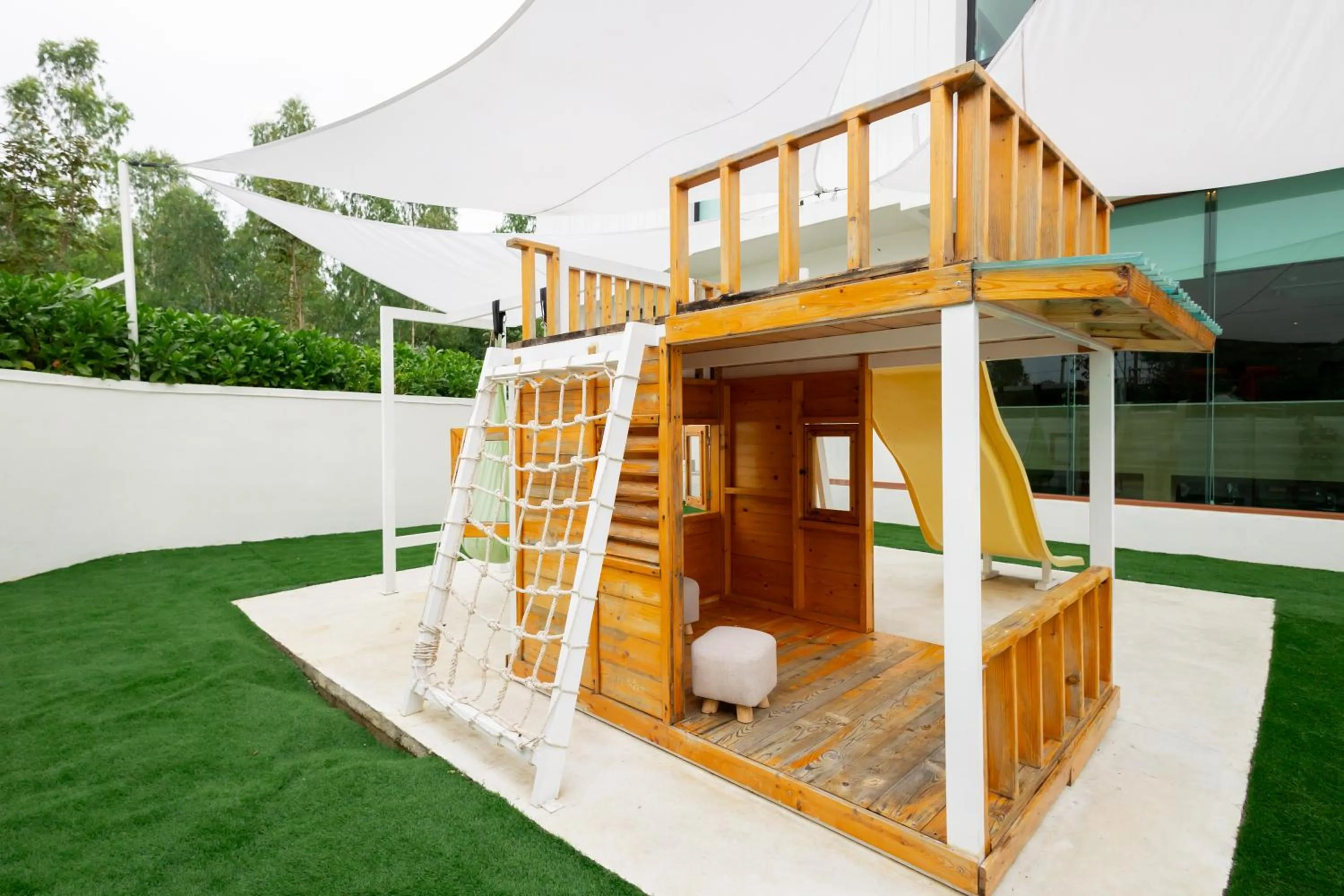 Children play ground in GOOD Nakhonsawan Hotel