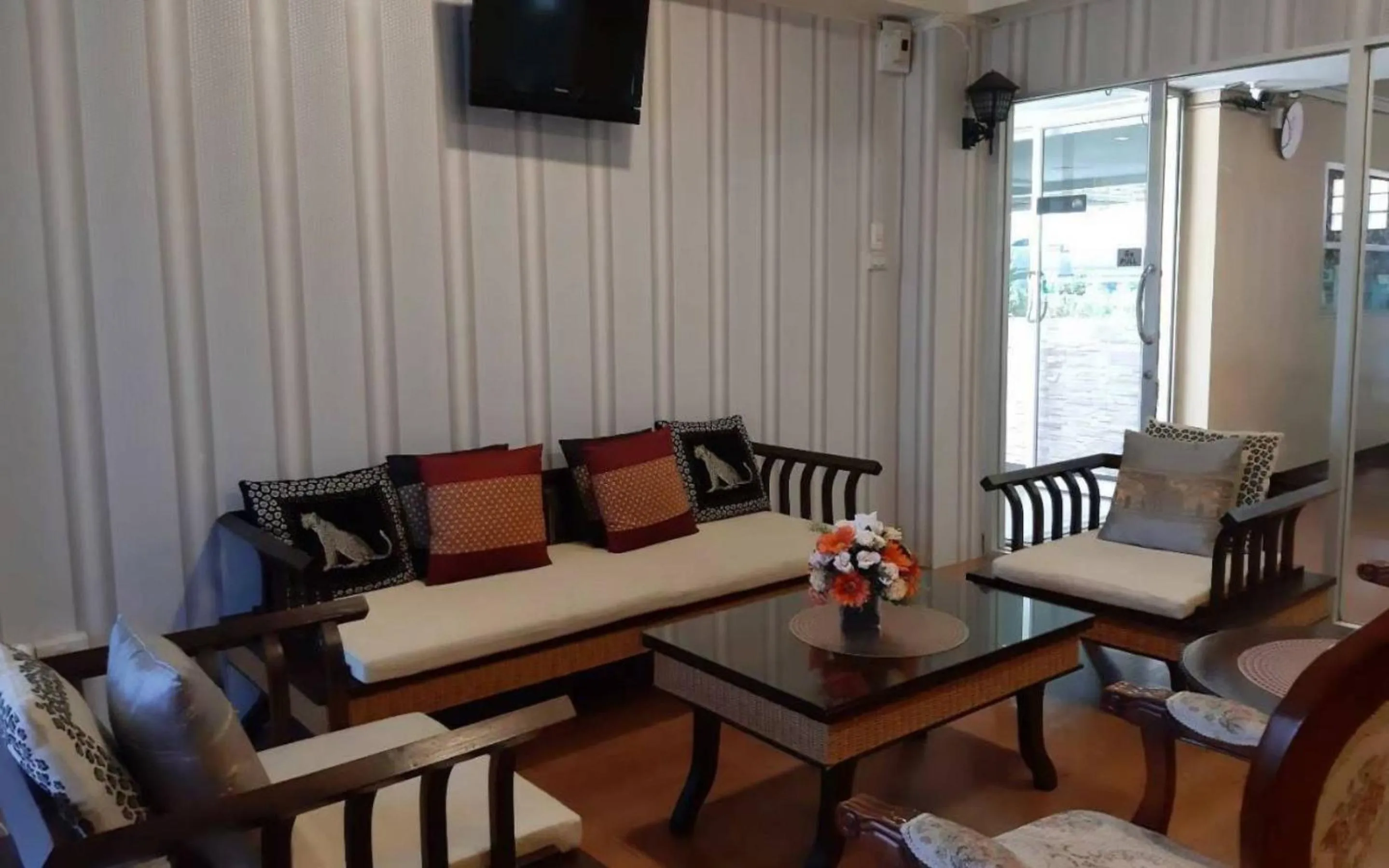 Lobby or reception in B9 Airport Resident