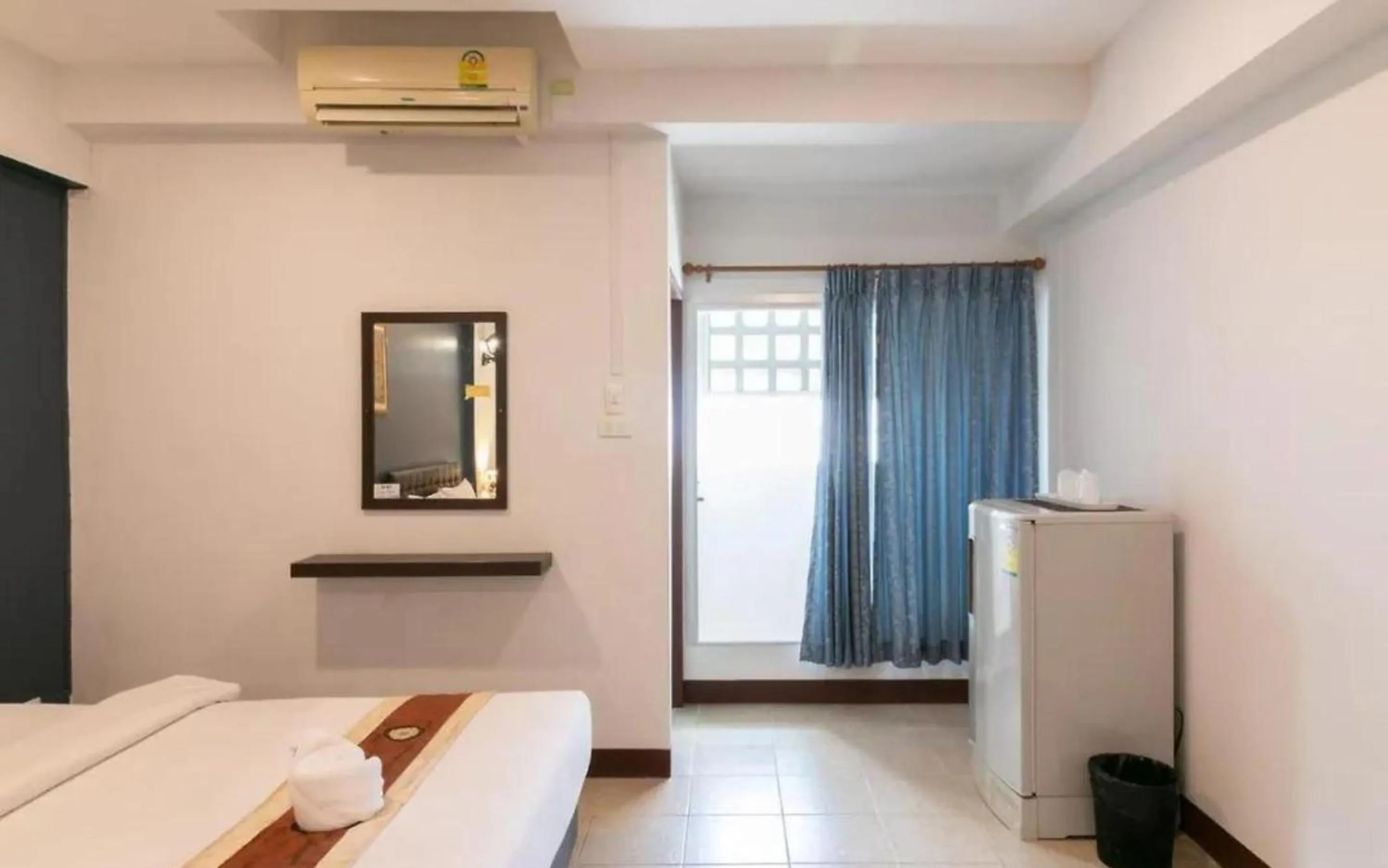 Bedroom, Bed in B9 Airport Resident