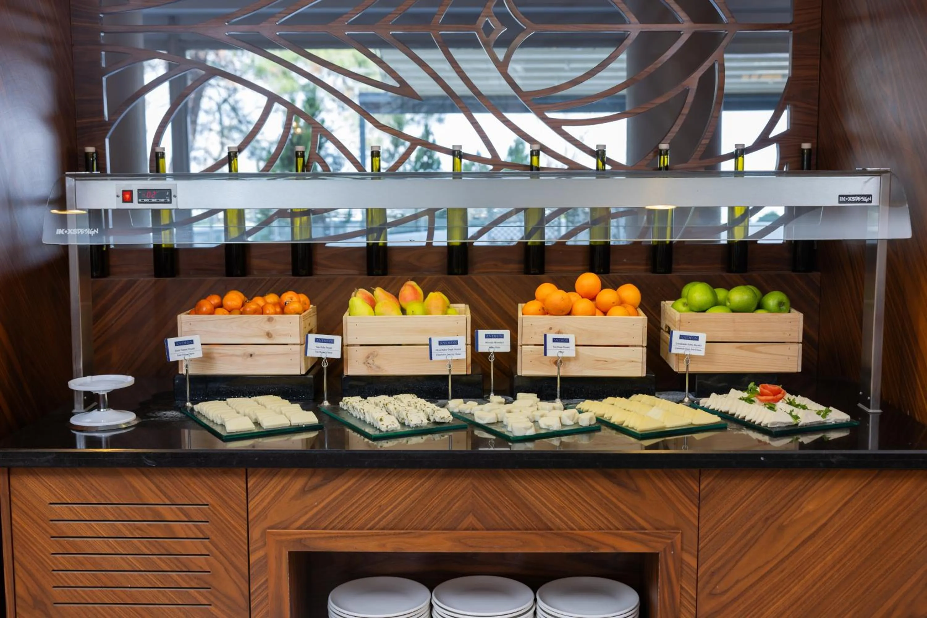 Buffet breakfast in Anemon Bursa Otel