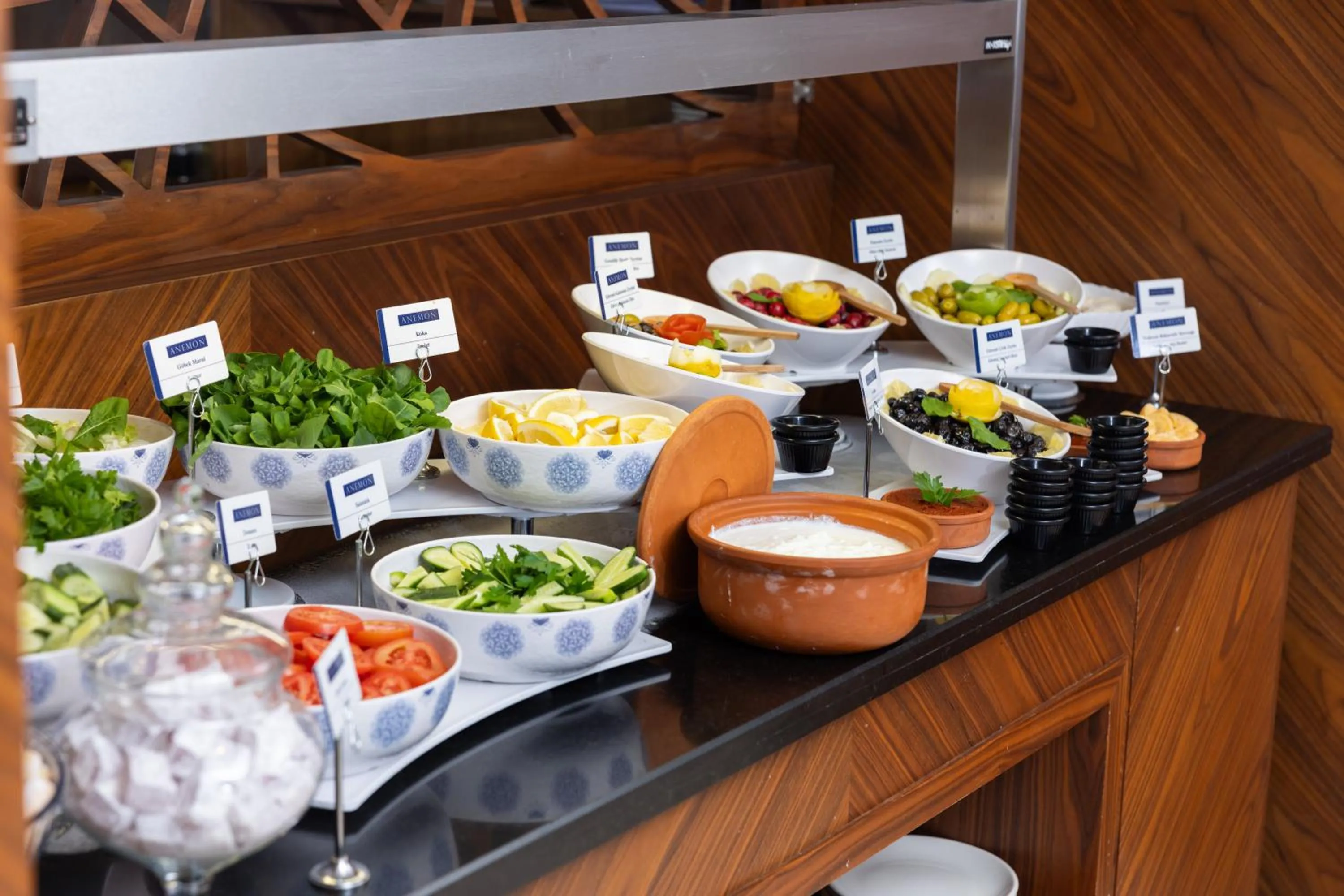 Buffet breakfast in Anemon Bursa Otel