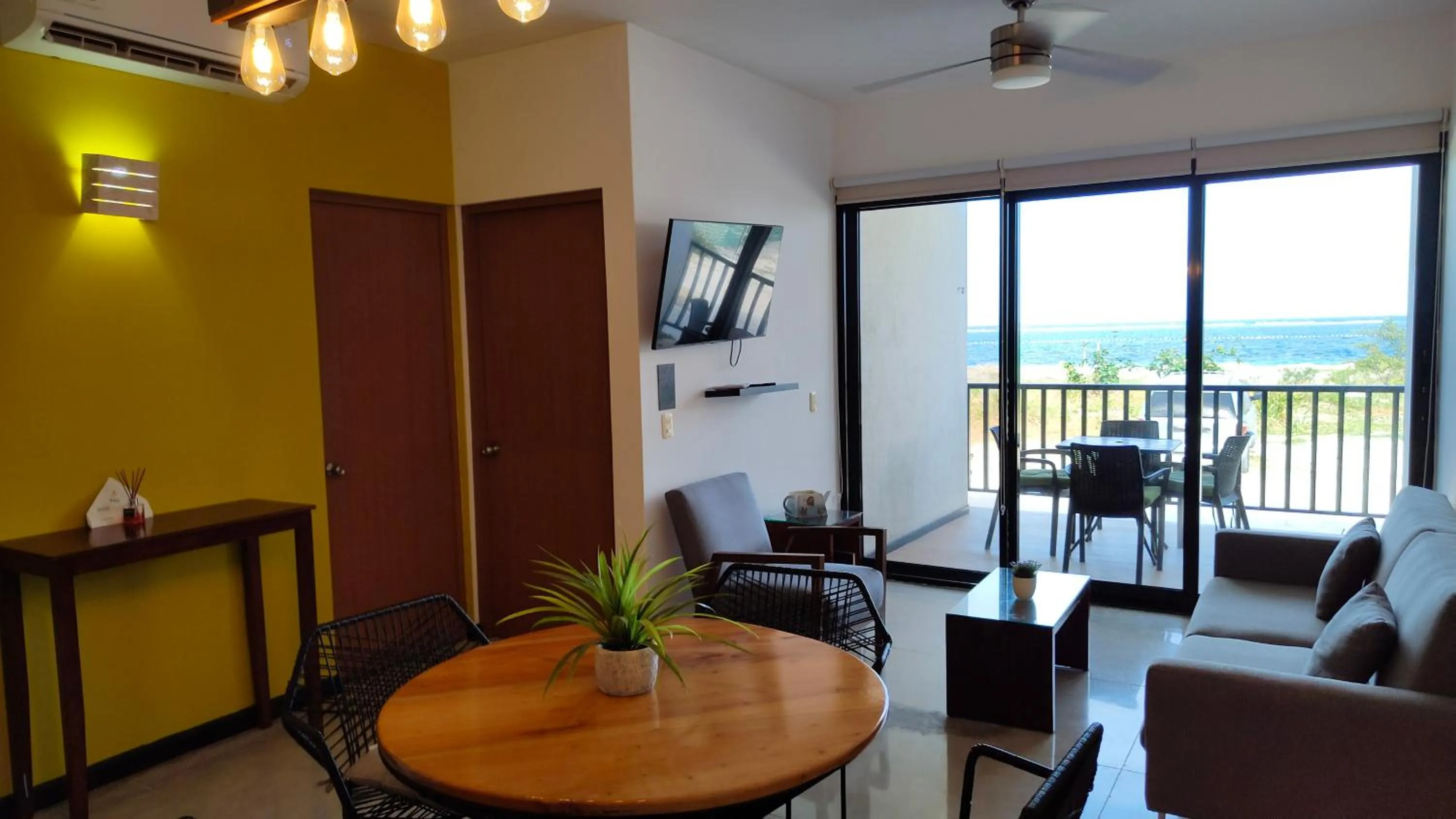 Communal lounge/ TV room in Vela's Condos Ocean Front