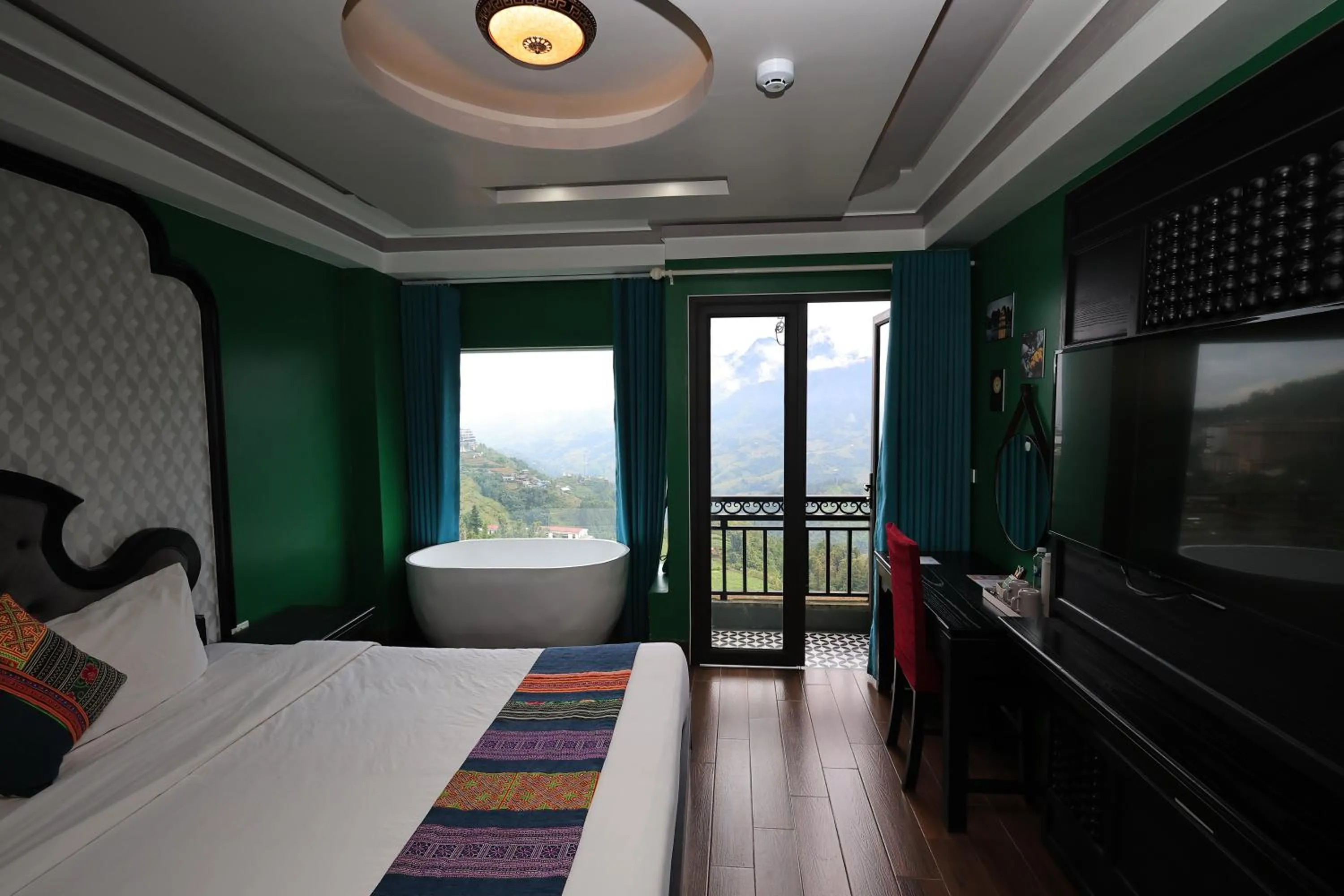 Bed in Sapa Nature View Hotel
