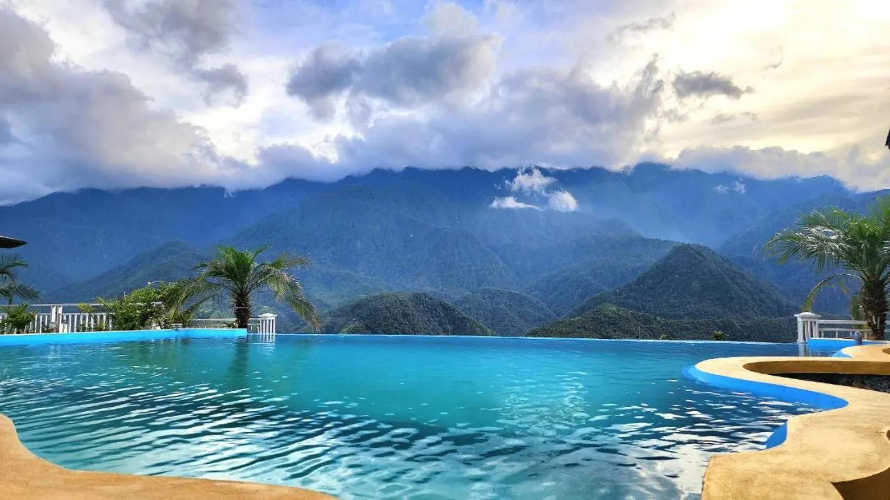 Swimming pool in Sapa Nature View Hotel