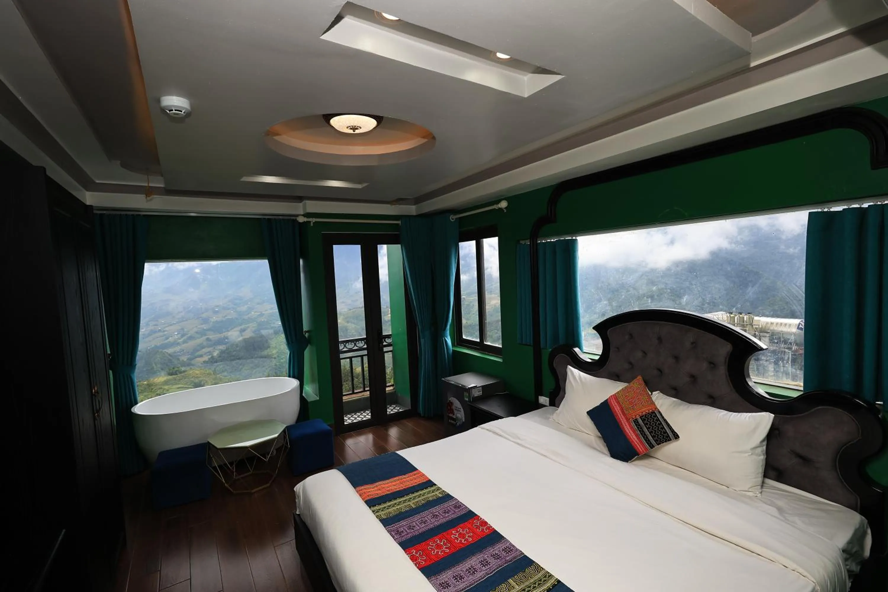 Bed in Sapa Nature View Hotel