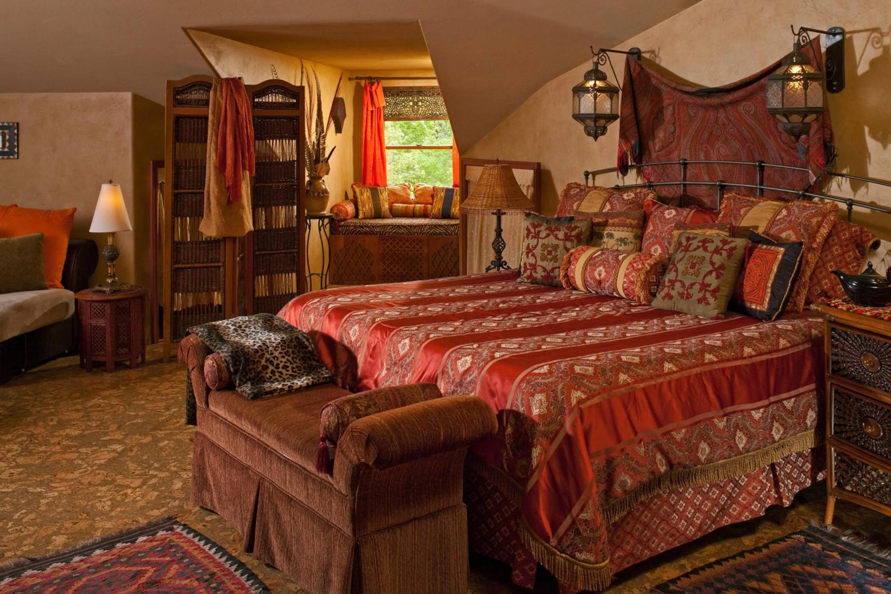 Bedroom in Old Rittenhouse Inn
