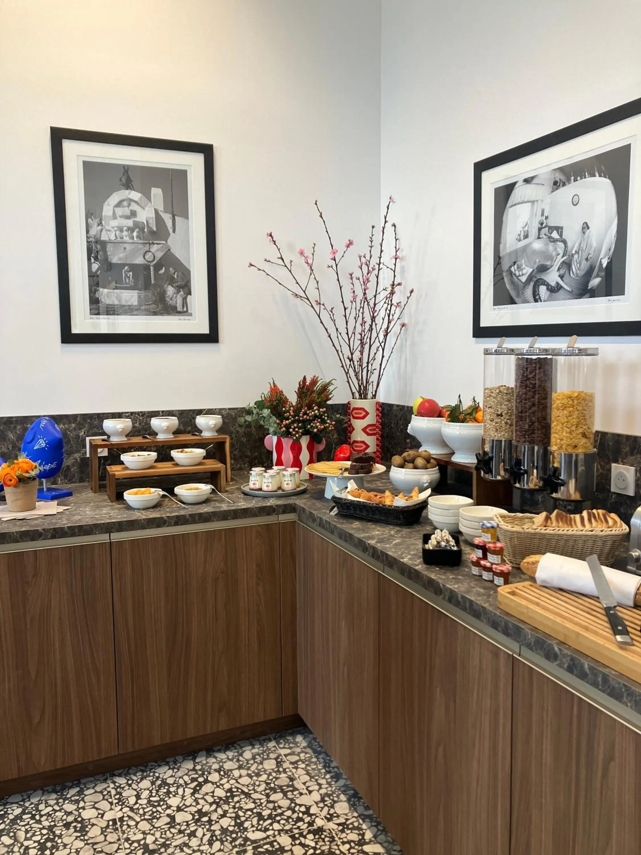 Breakfast in Dali Hôtel Montauban