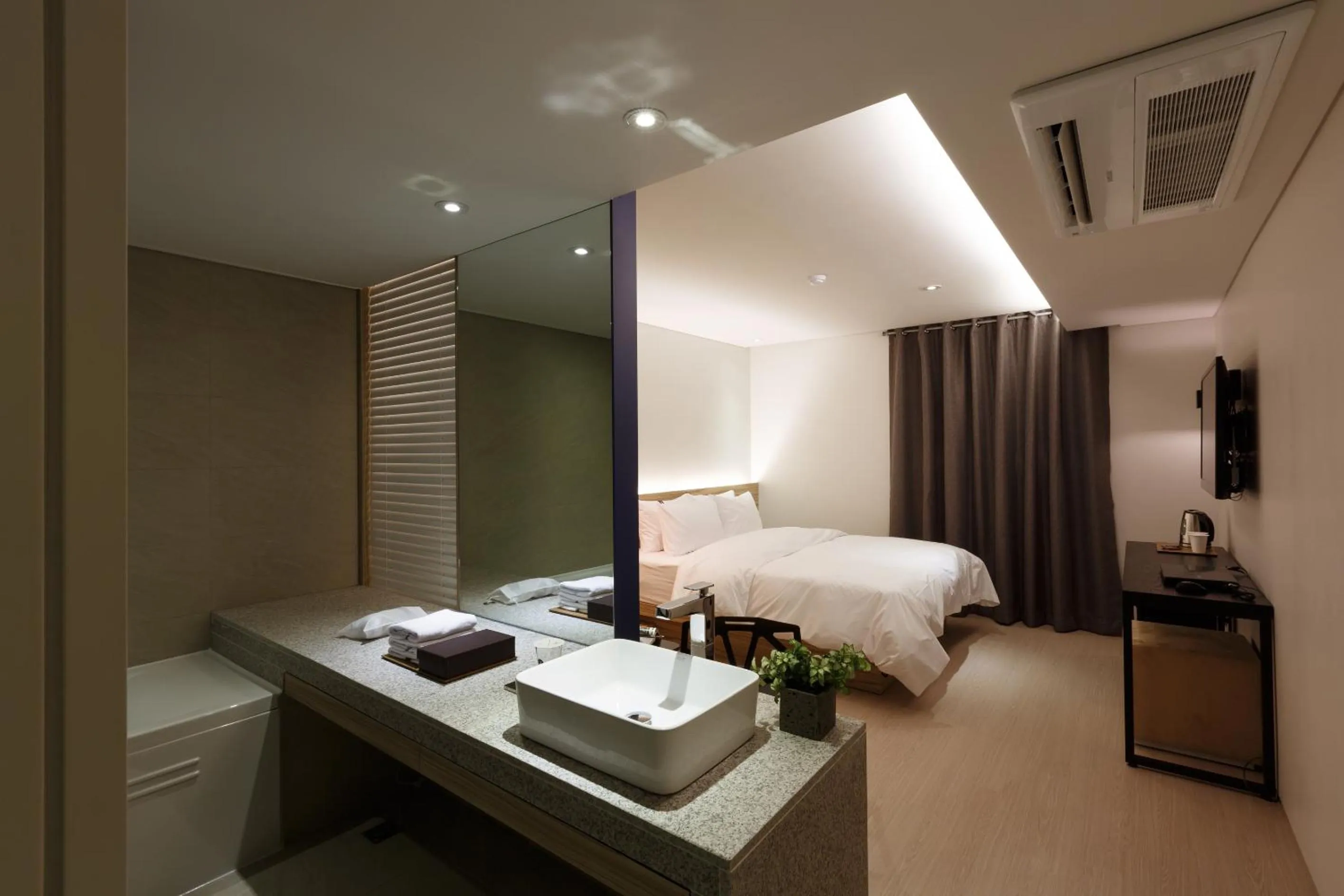 Photo of the whole room in H Hotel