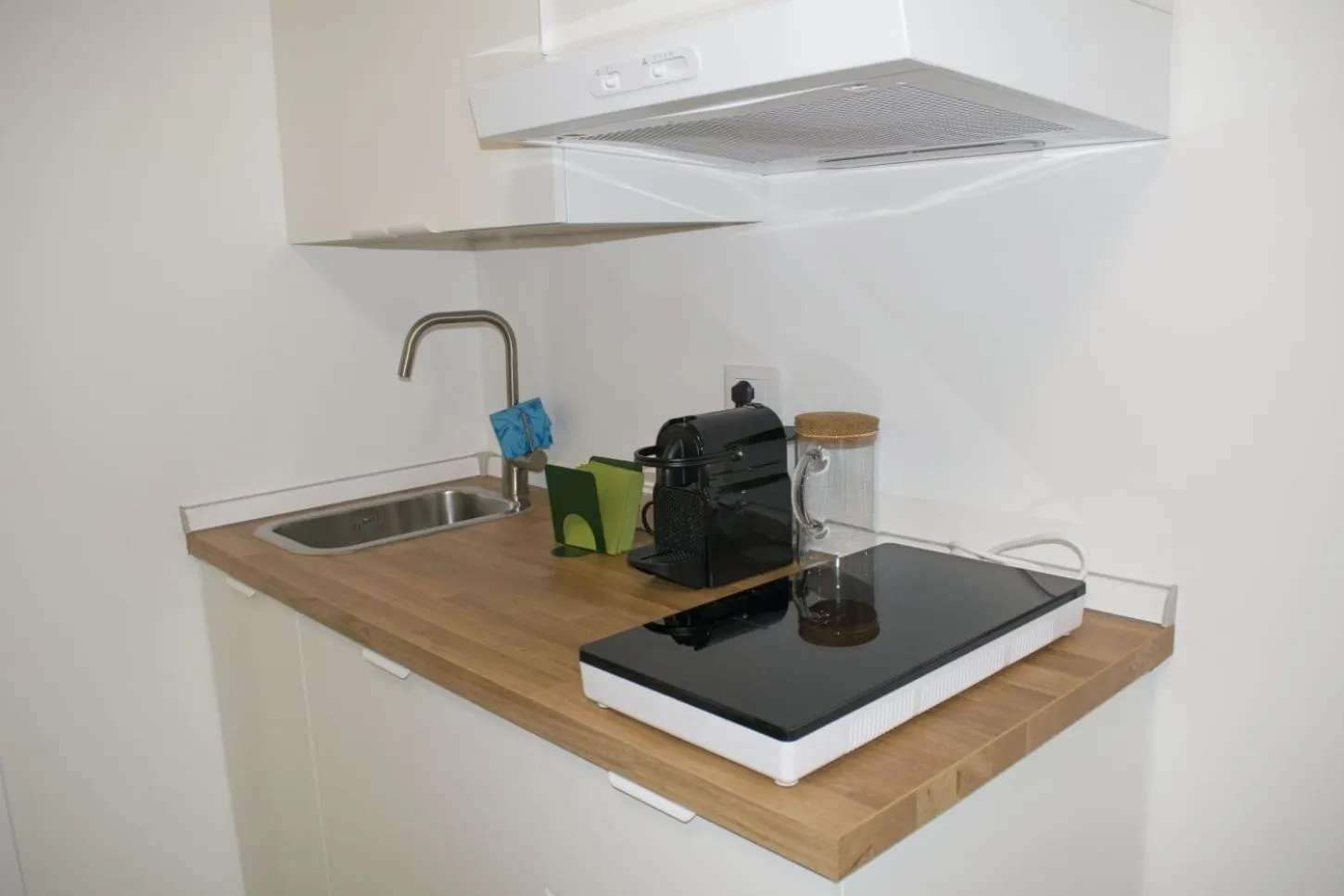 Coffee/tea facilities in Maison 37