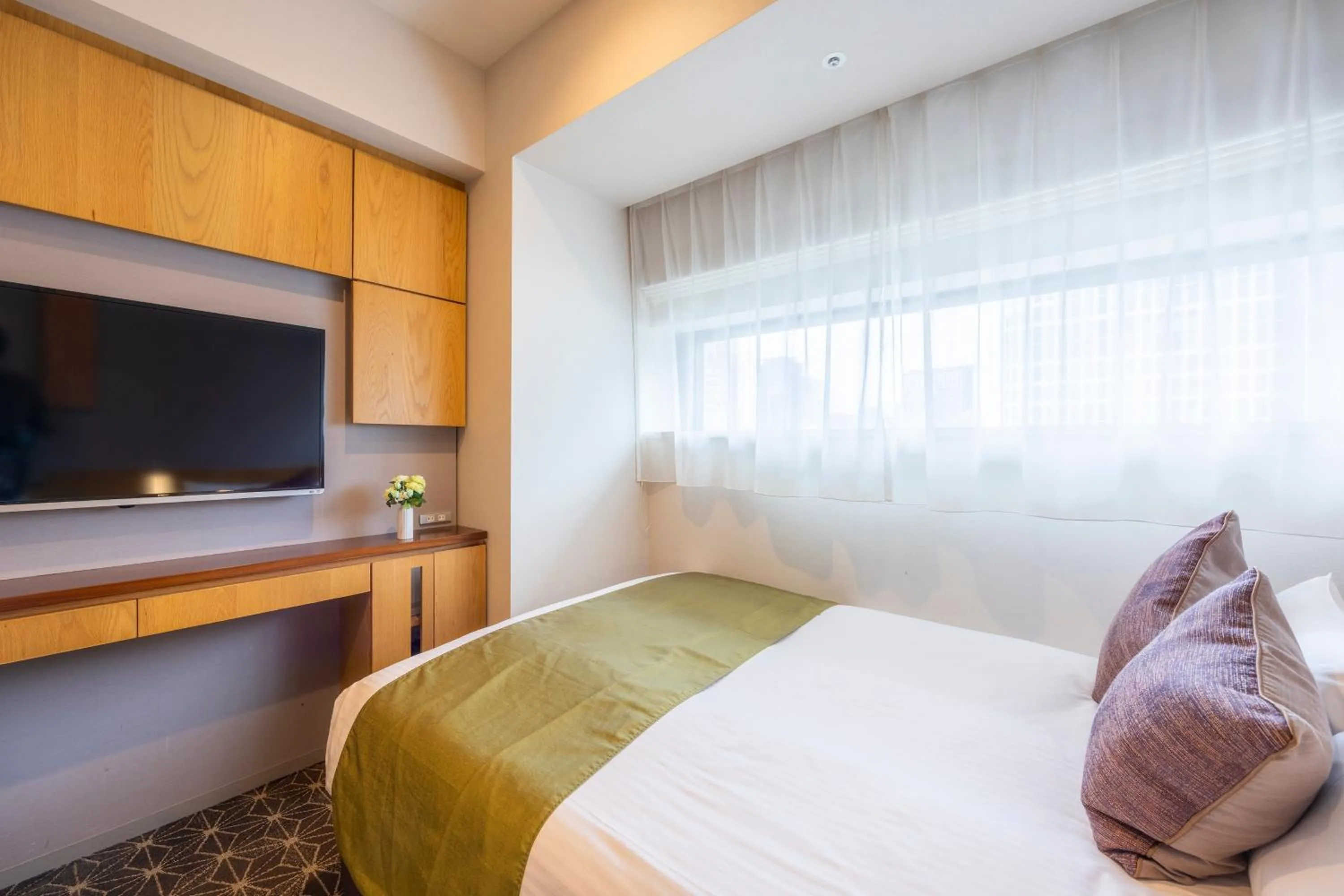 Photo of the whole room, Bed in Hotel Gracery Shinjuku