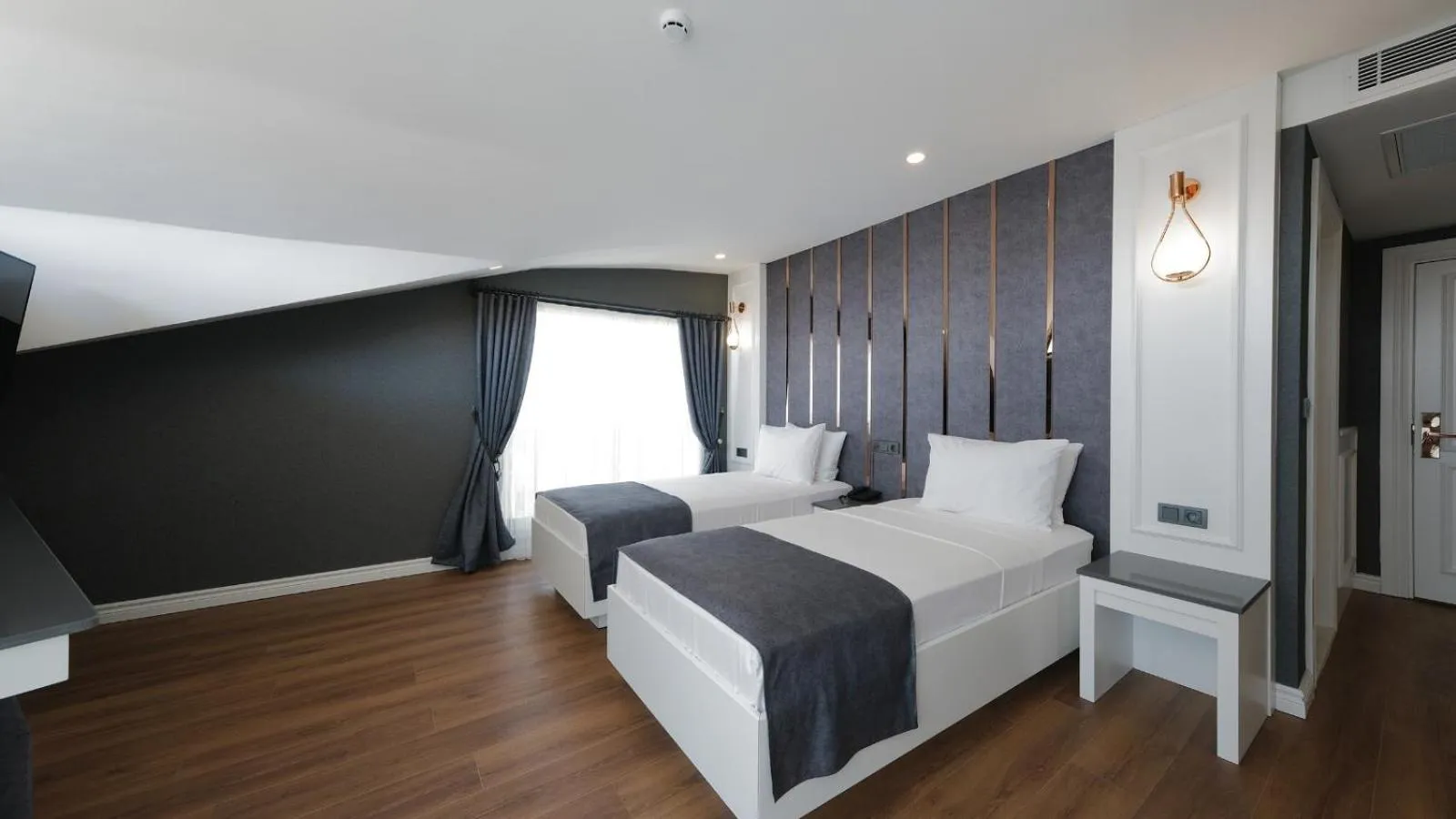 Photo of the whole room, Bed in Mai İnci Otel