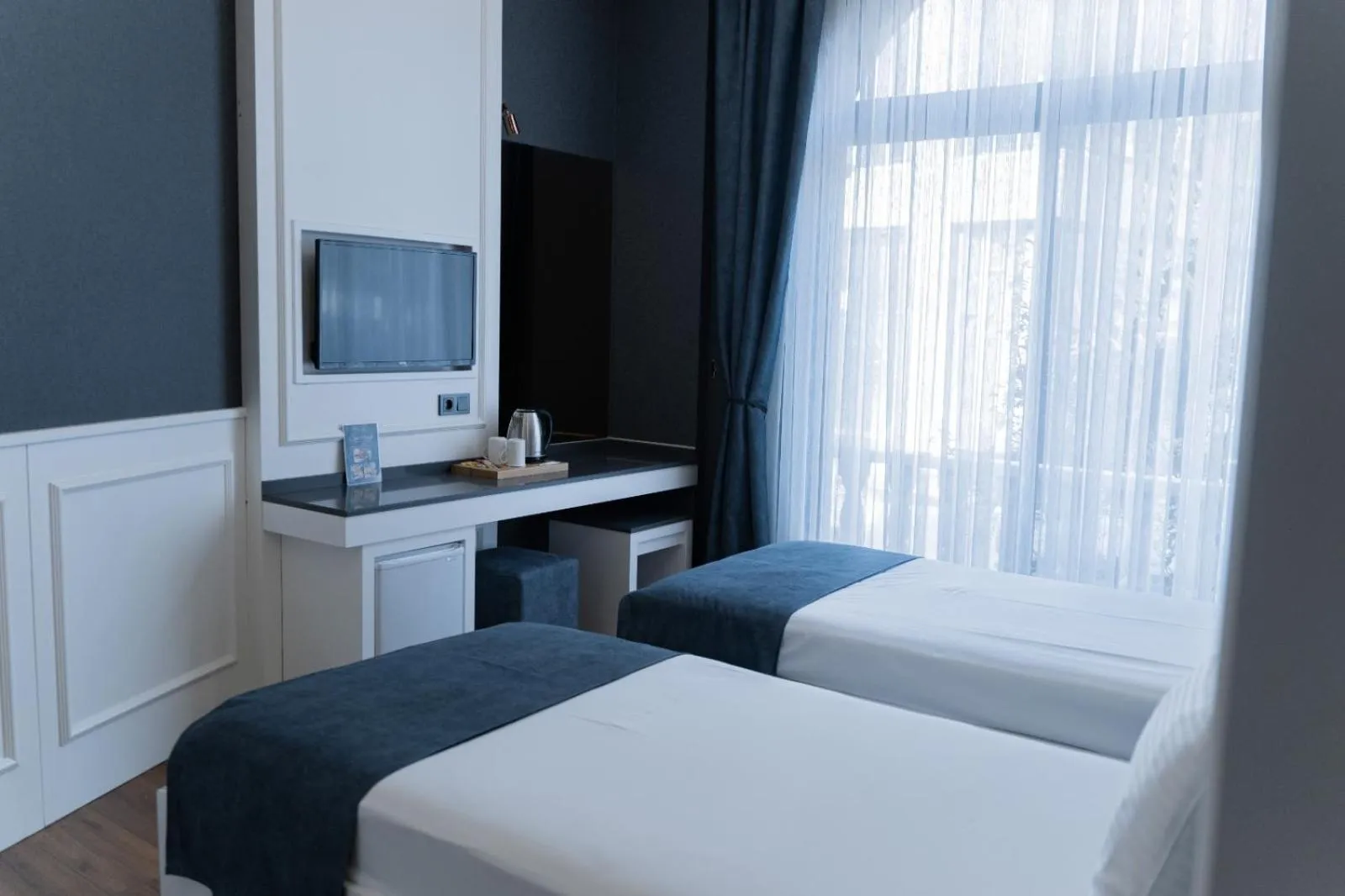 Photo of the whole room, Bed in Mai İnci Otel