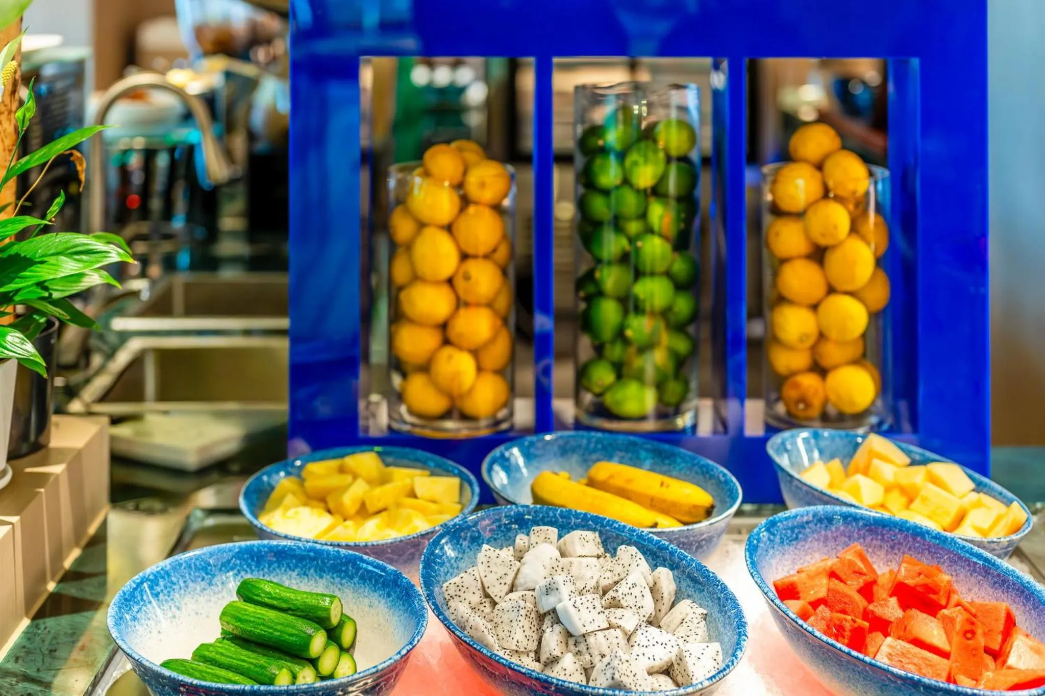 Restaurant/places to eat in Holiday Inn Chongqing Data Valley by IHG