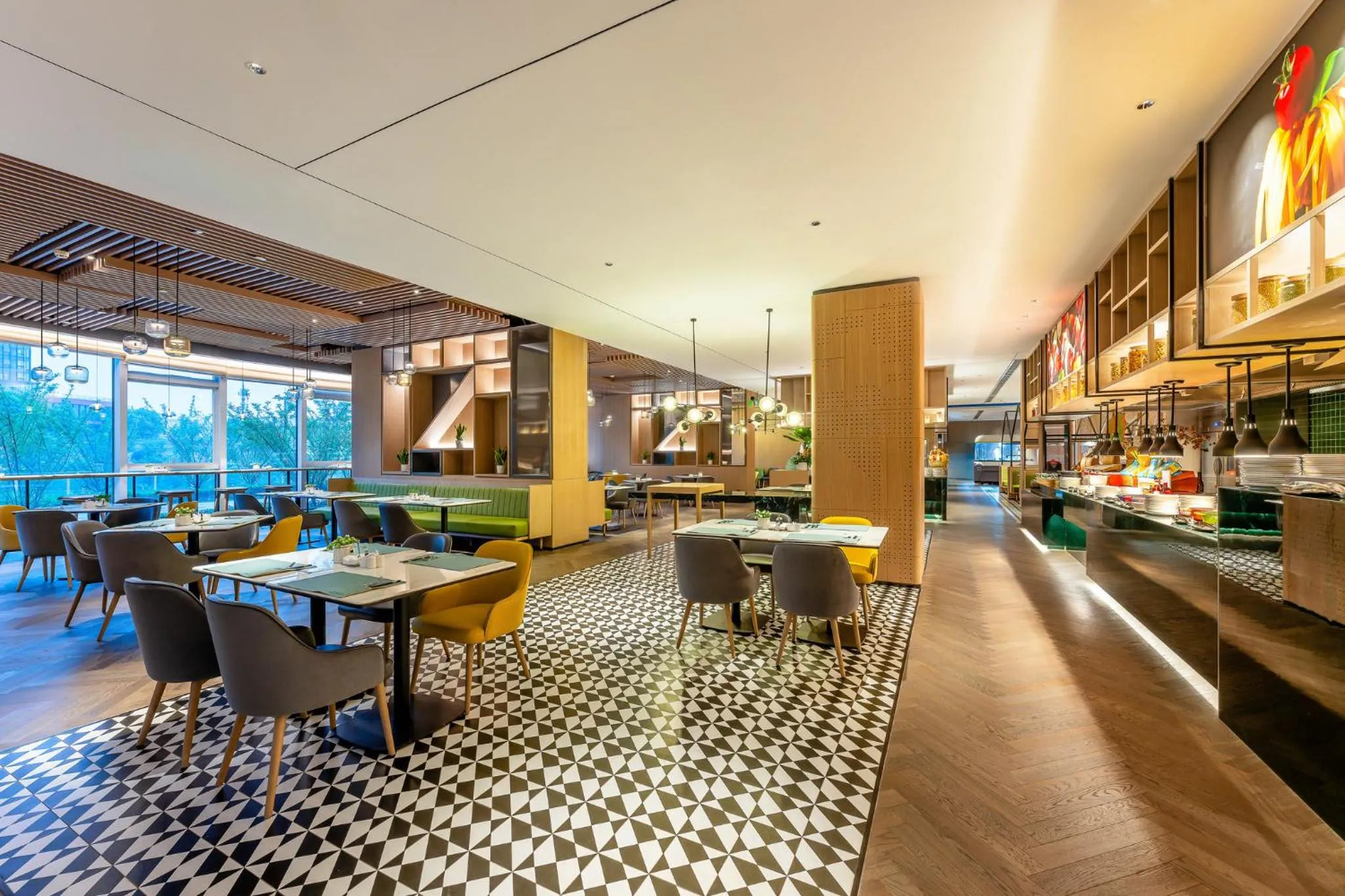 Restaurant/places to eat in Holiday Inn Chongqing Data Valley by IHG