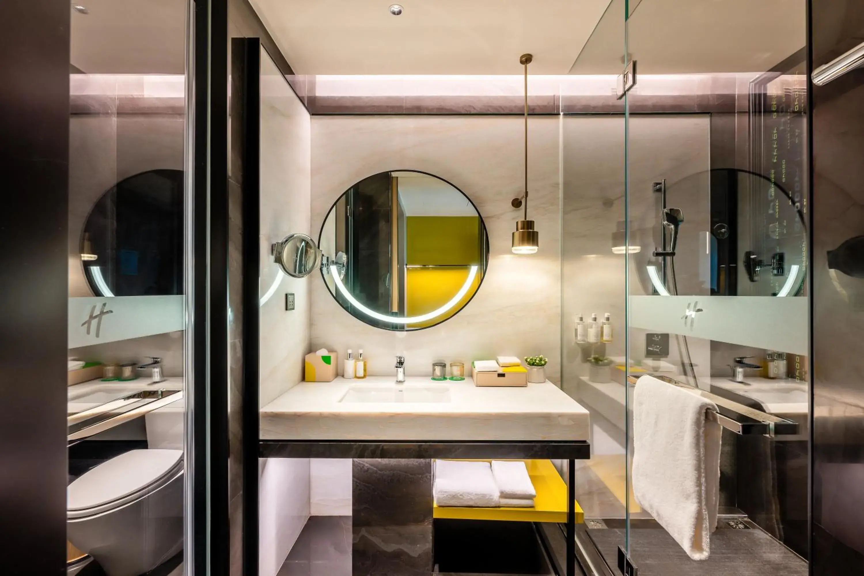 Premium Twin Room in Holiday Inn Chongqing Data Valley by IHG Premium Twin Room in Holiday Inn Chongqing Data Valley by IHG