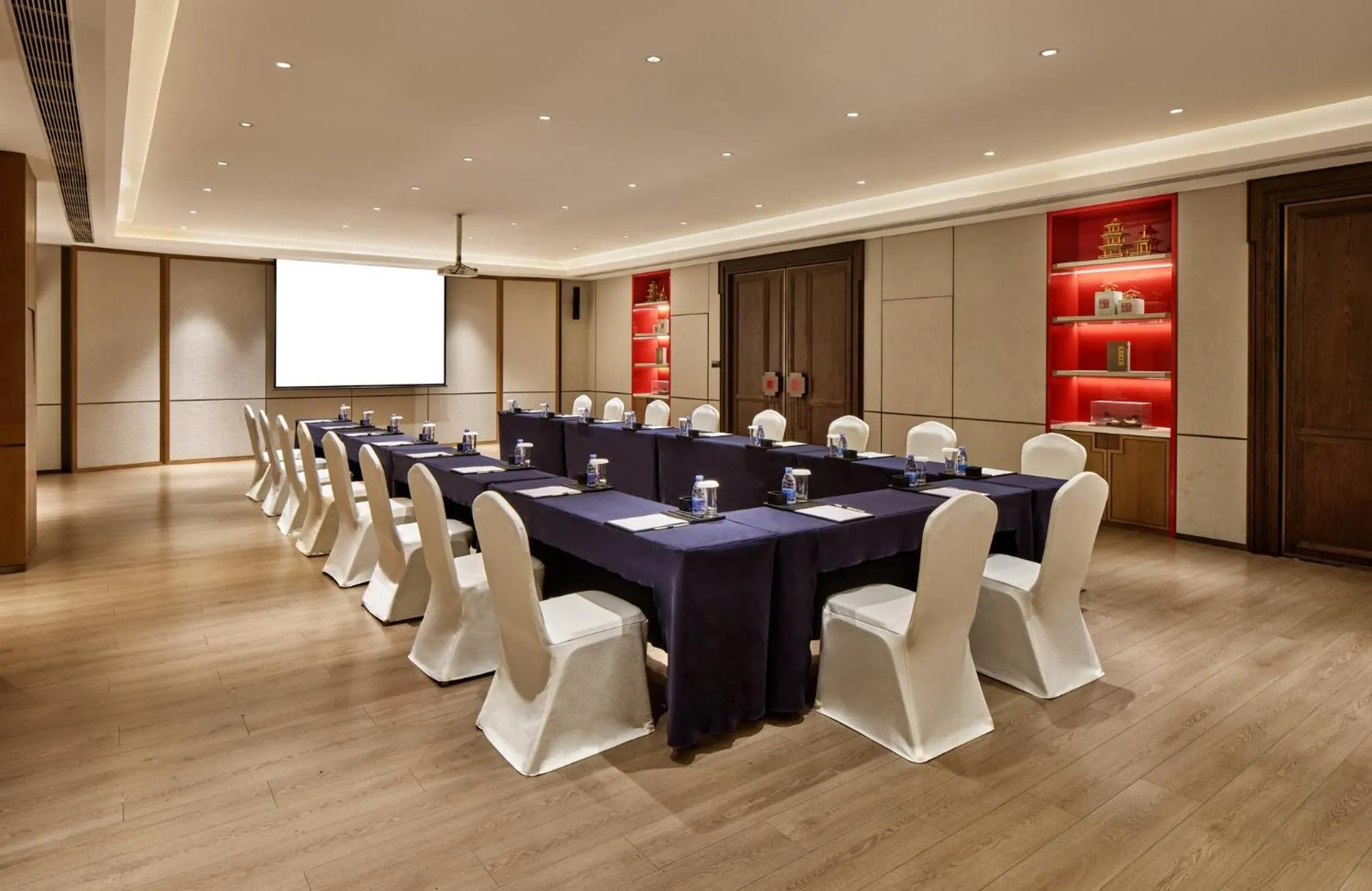 Meeting/conference room in Crowne Plaza Chengdu Wuhou by IHG