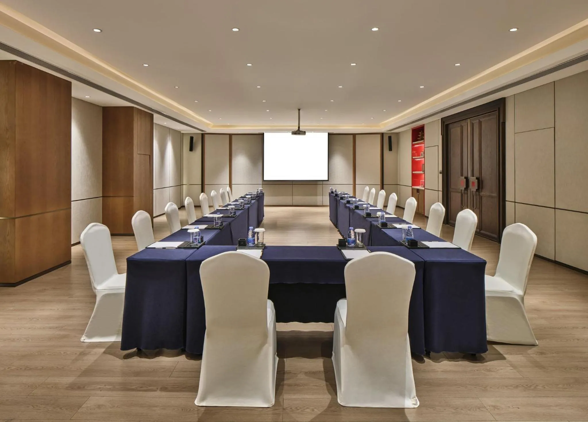 Meeting/conference room in Crowne Plaza Chengdu Wuhou by IHG