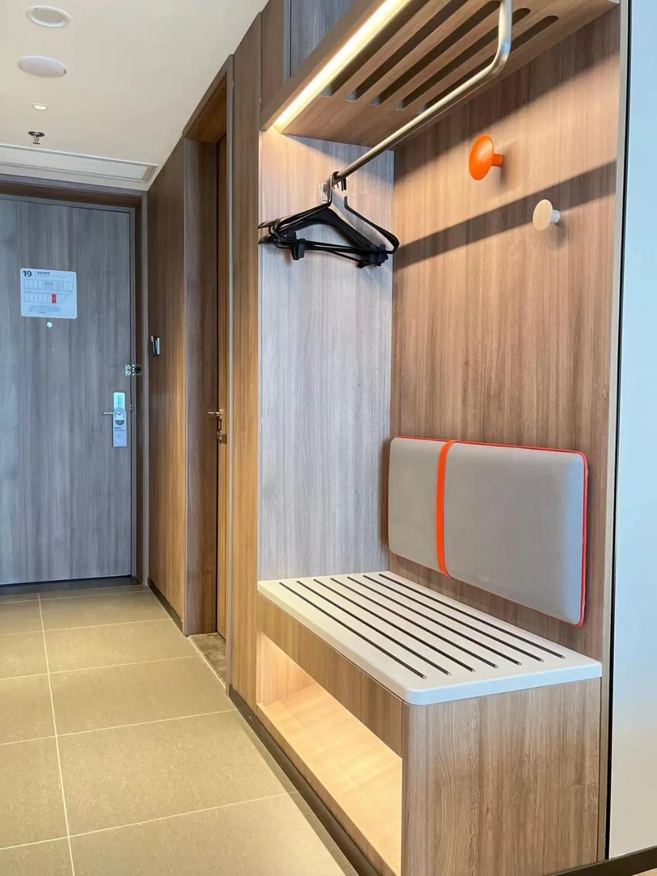 wardrobe in Holiday Inn Express Guangzhou Panyu Dashi by IHG