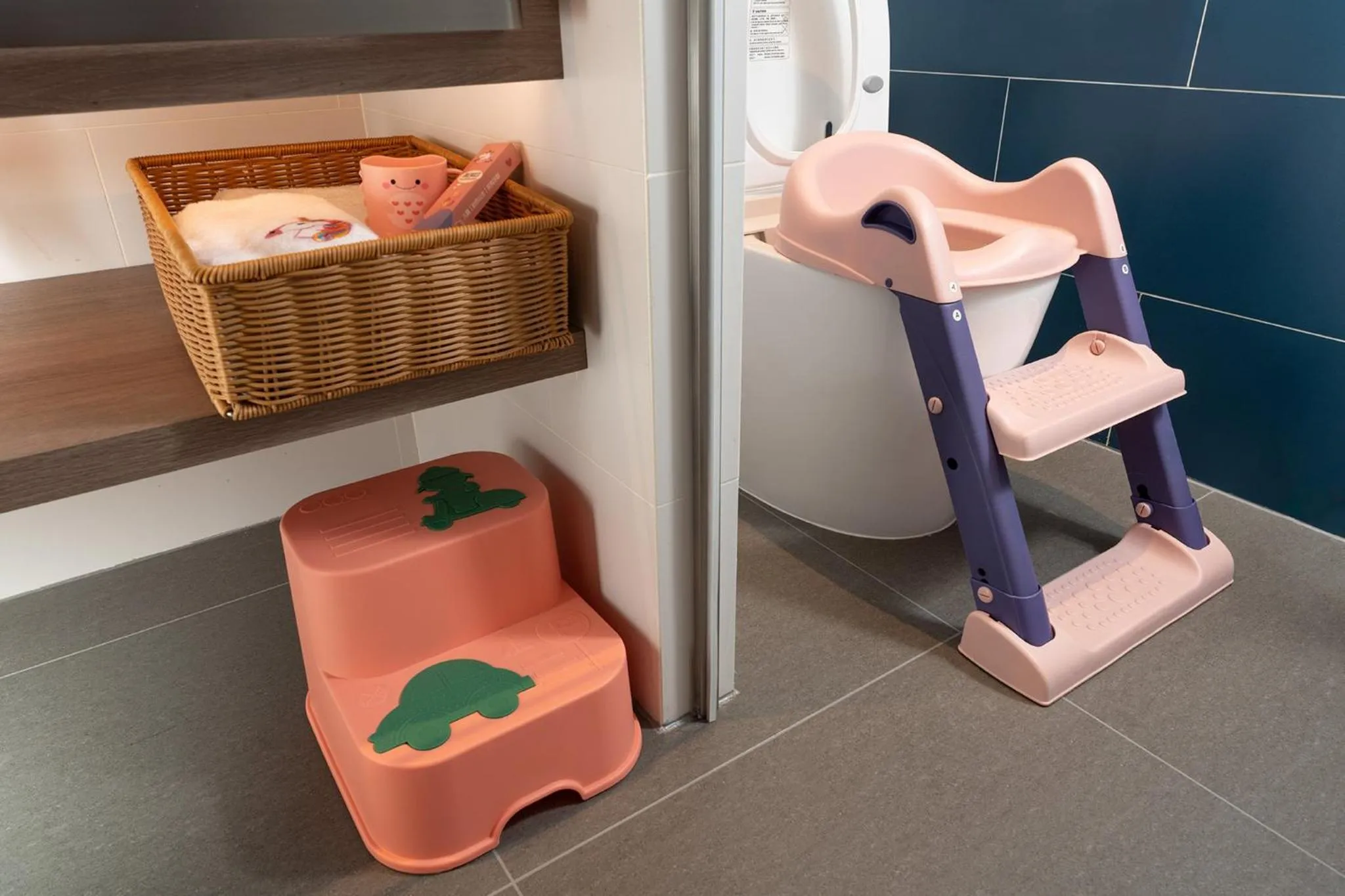 Photo of the whole room in Holiday Inn Express Guangzhou Panyu Dashi by IHG